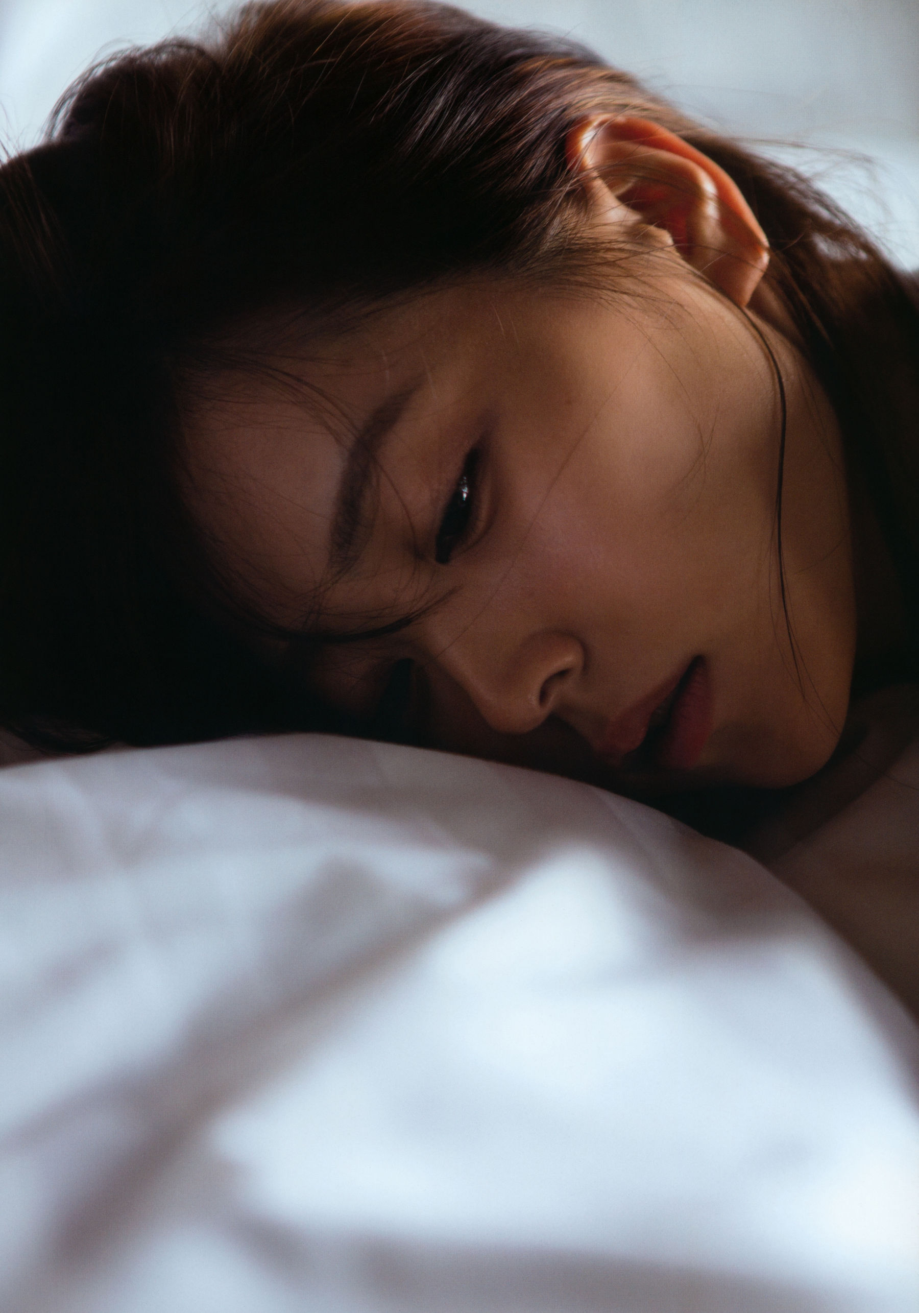 Miru Shiroma 白間美瑠 NMB48卒業記念写真集「REBORN」