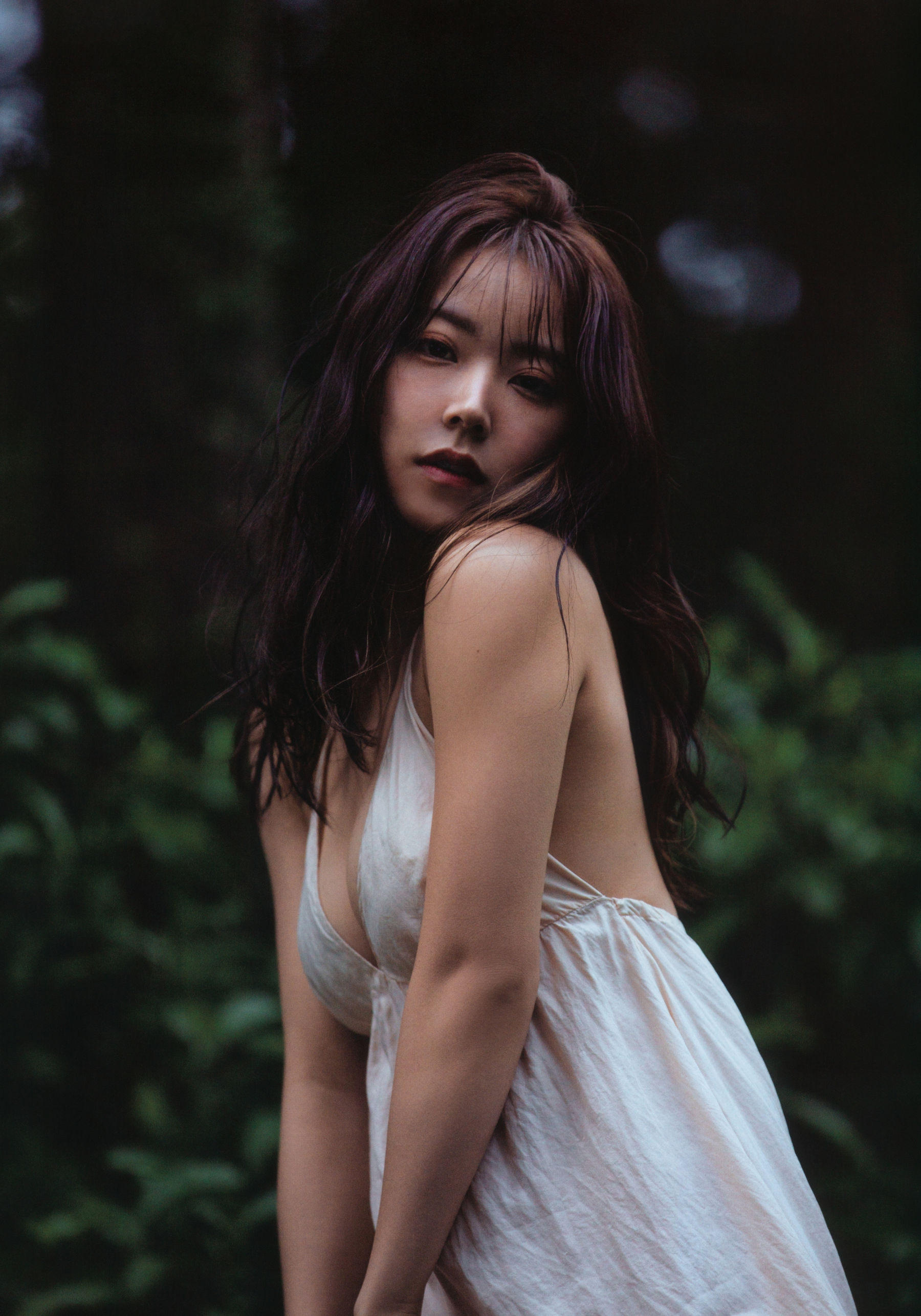 Miru Shiroma 白間美瑠 NMB48卒業記念写真集「REBORN」