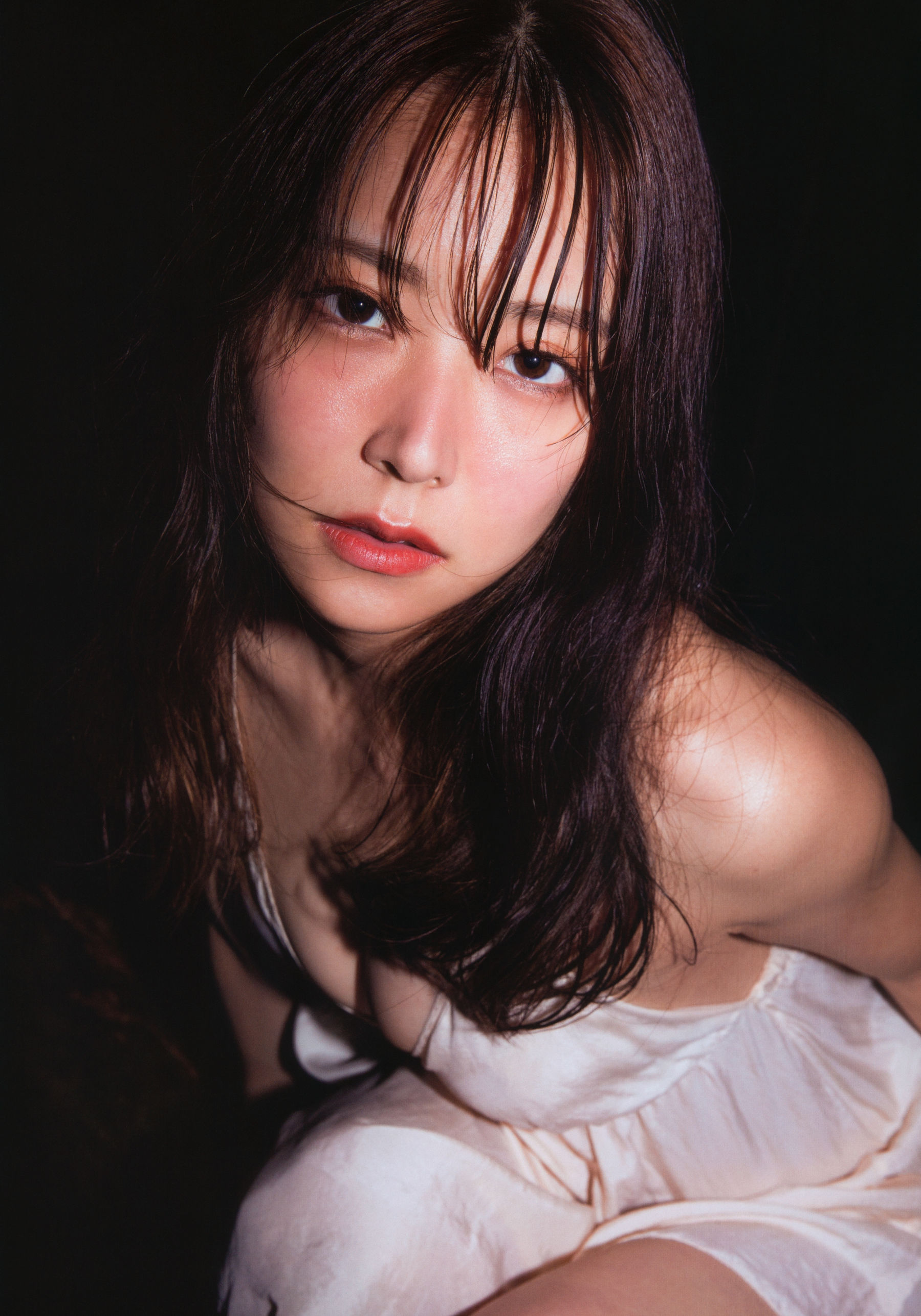 Miru Shiroma 白間美瑠 NMB48卒業記念写真集「REBORN」