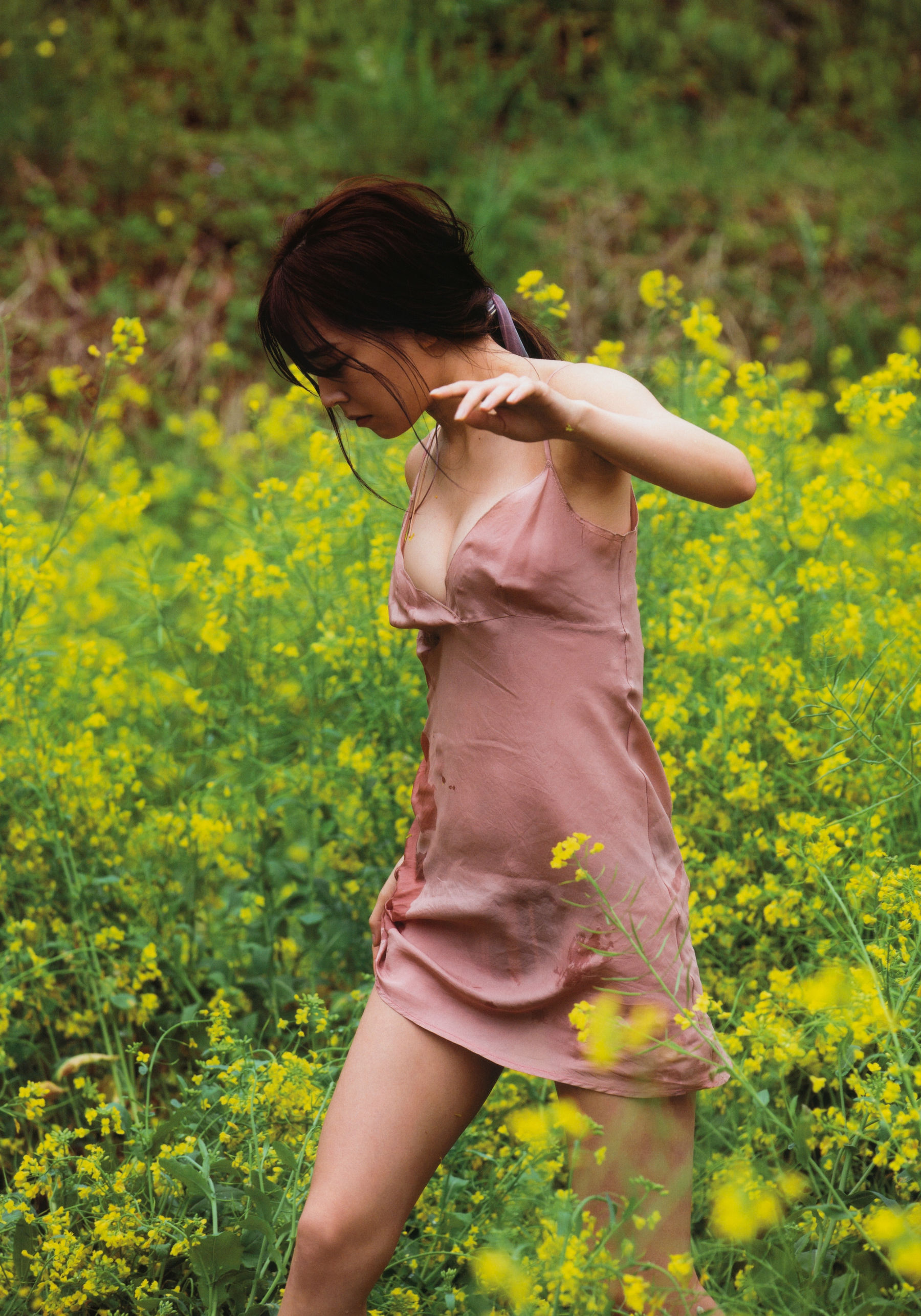 Miru Shiroma 白間美瑠 NMB48卒業記念写真集「REBORN」