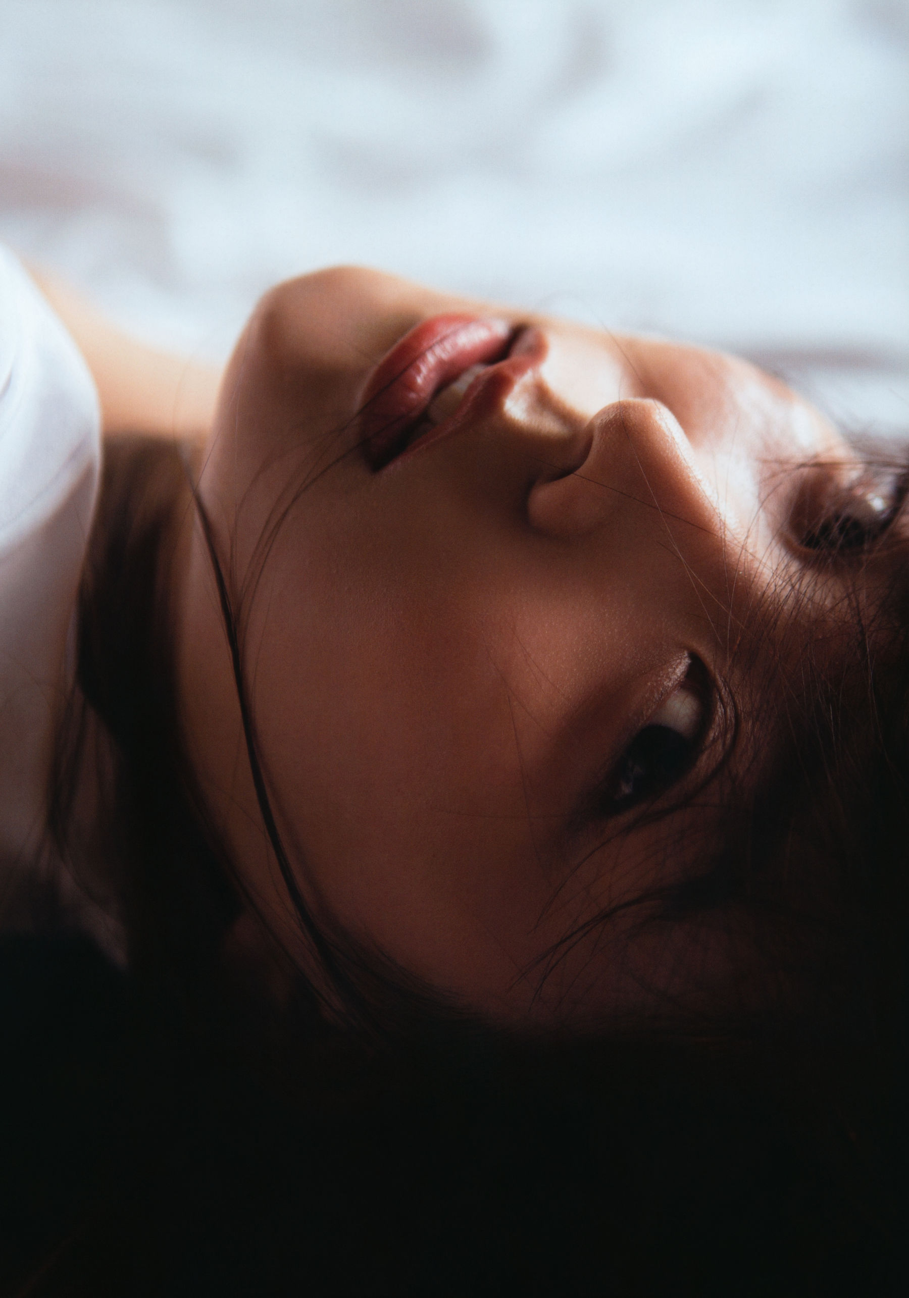 Miru Shiroma 白間美瑠 NMB48卒業記念写真集「REBORN」