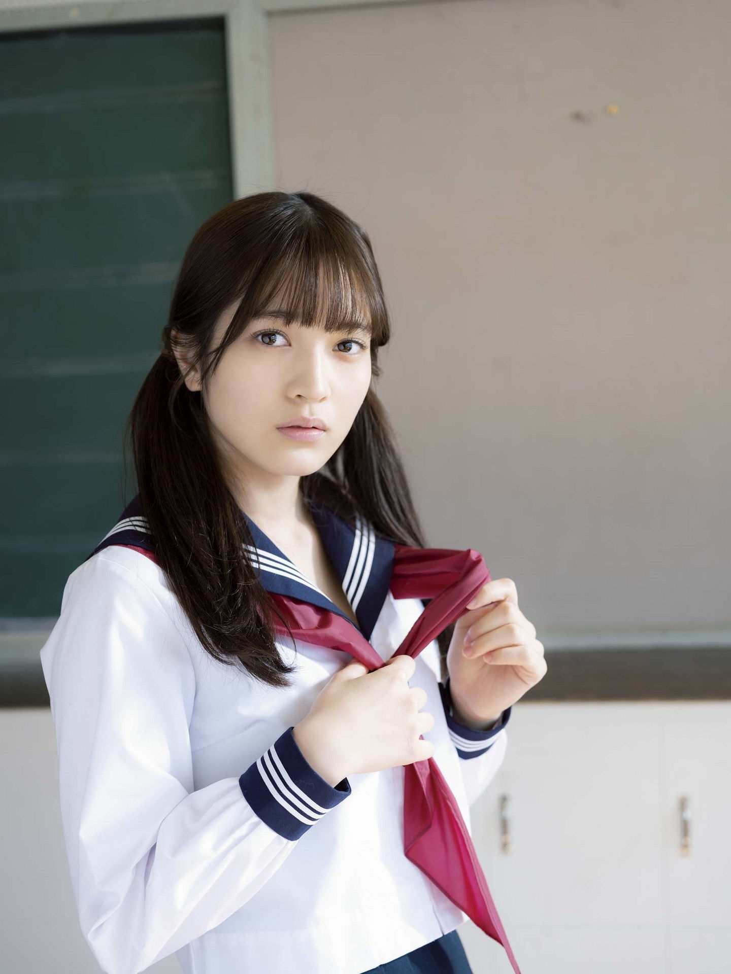 Nanako Kurosaki 黒嵜菜々子 - Girl\'s graduation 少女の卒業