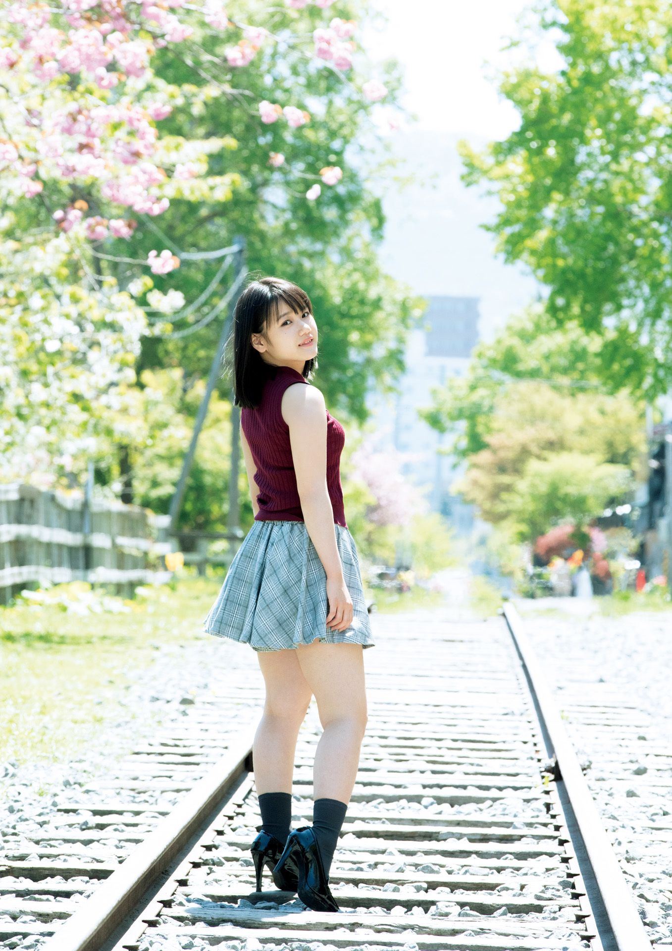 Reina Yokoyama 横山玲奈 - REINA is eighteen ～N to S～