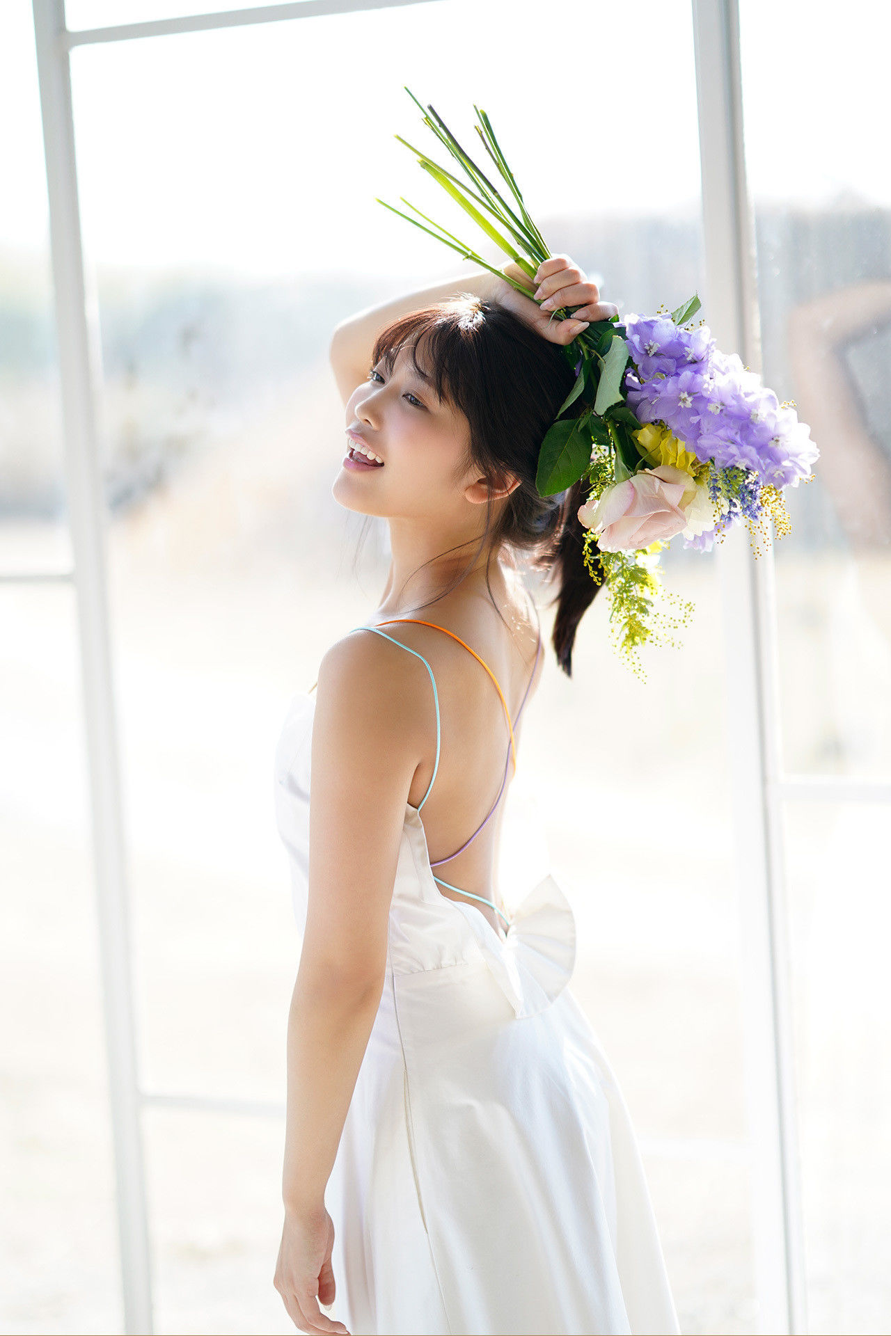 Reona Matsushita 松下玲緒菜 - Journey with bare skin 素肌で、旅立ち