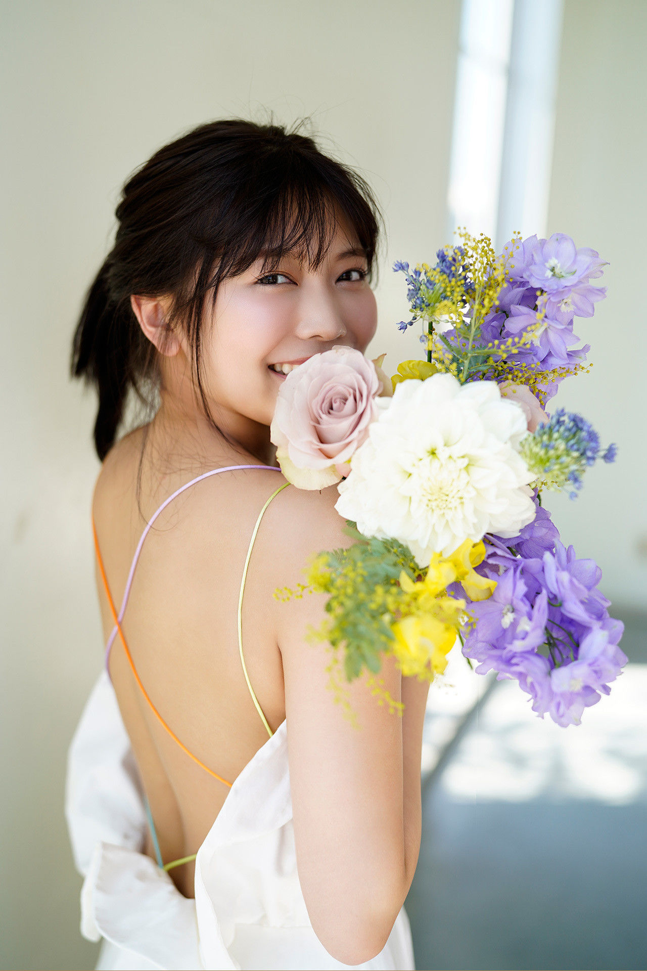 Reona Matsushita 松下玲緒菜 - Journey with bare skin 素肌で、旅立ち