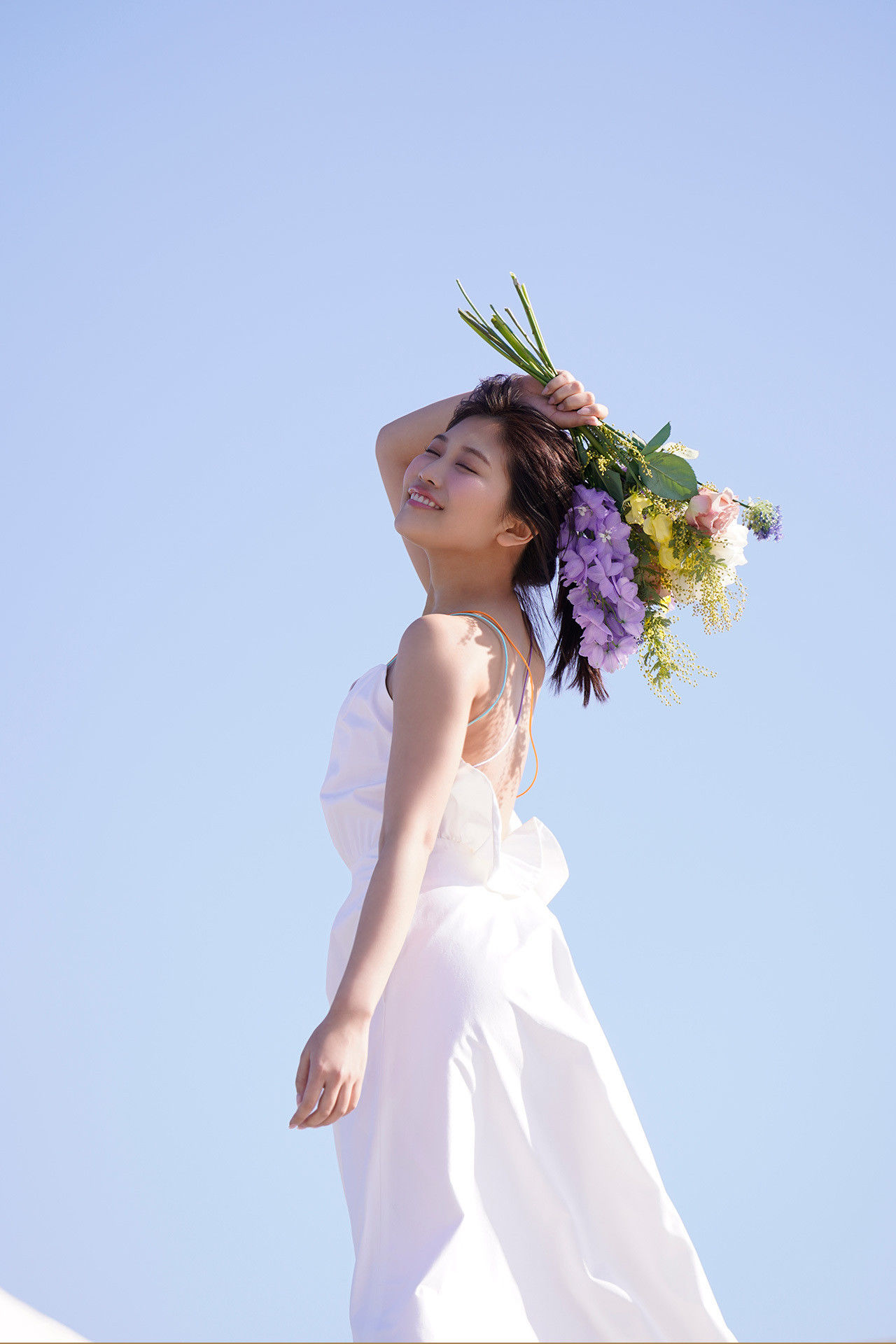 Reona Matsushita 松下玲緒菜 - Journey with bare skin 素肌で、旅立ち
