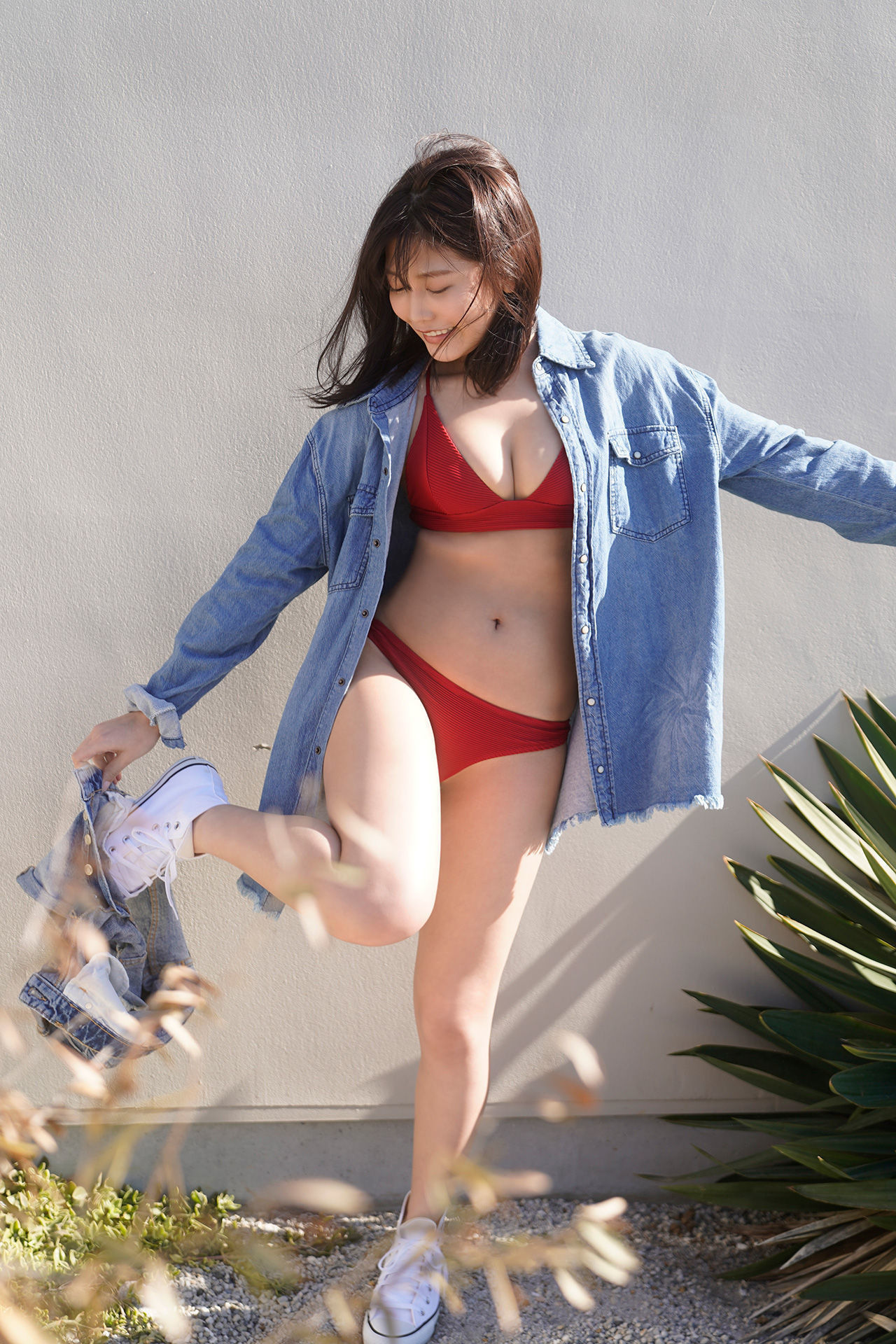 Reona Matsushita 松下玲緒菜 - Journey with bare skin 素肌で、旅立ち