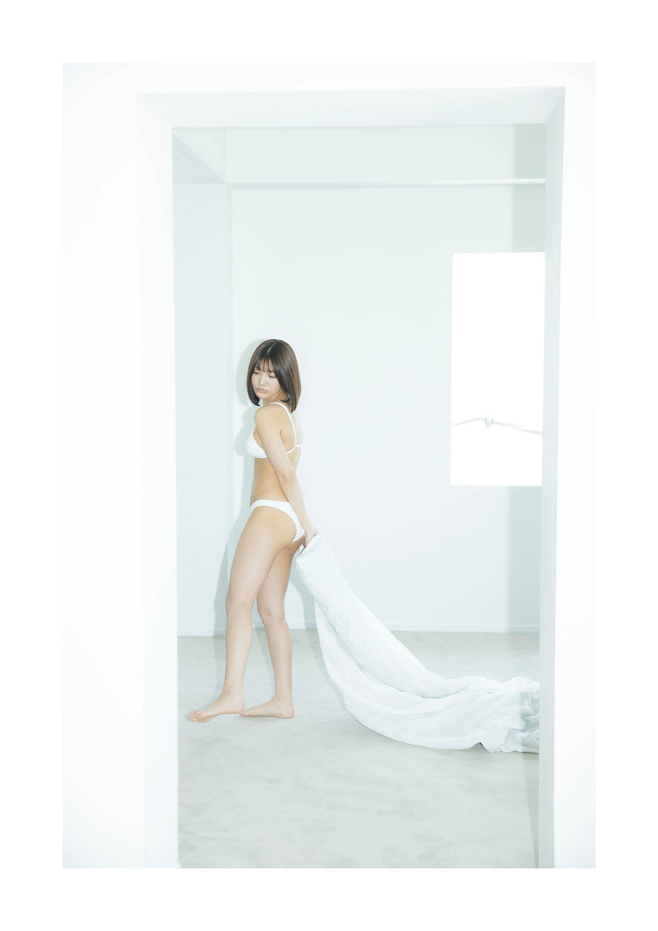 Reona Matsushita 松下玲緒菜 – Take Off