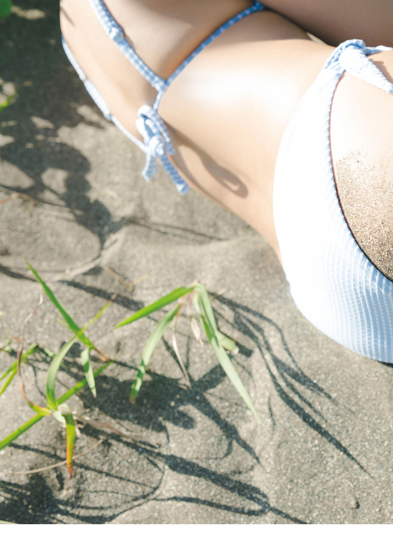 Reona Matsushita 松下玲緒菜 – Take Off