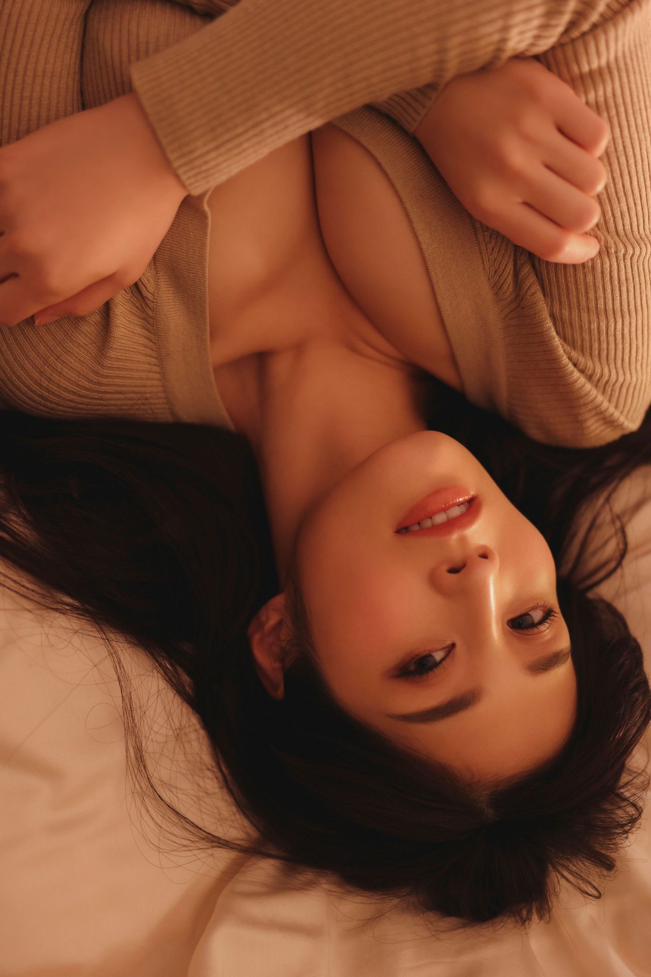 Rin Takahashi 高橋凛 - Ｉカップ美女と、スイートルームで。 vol.1