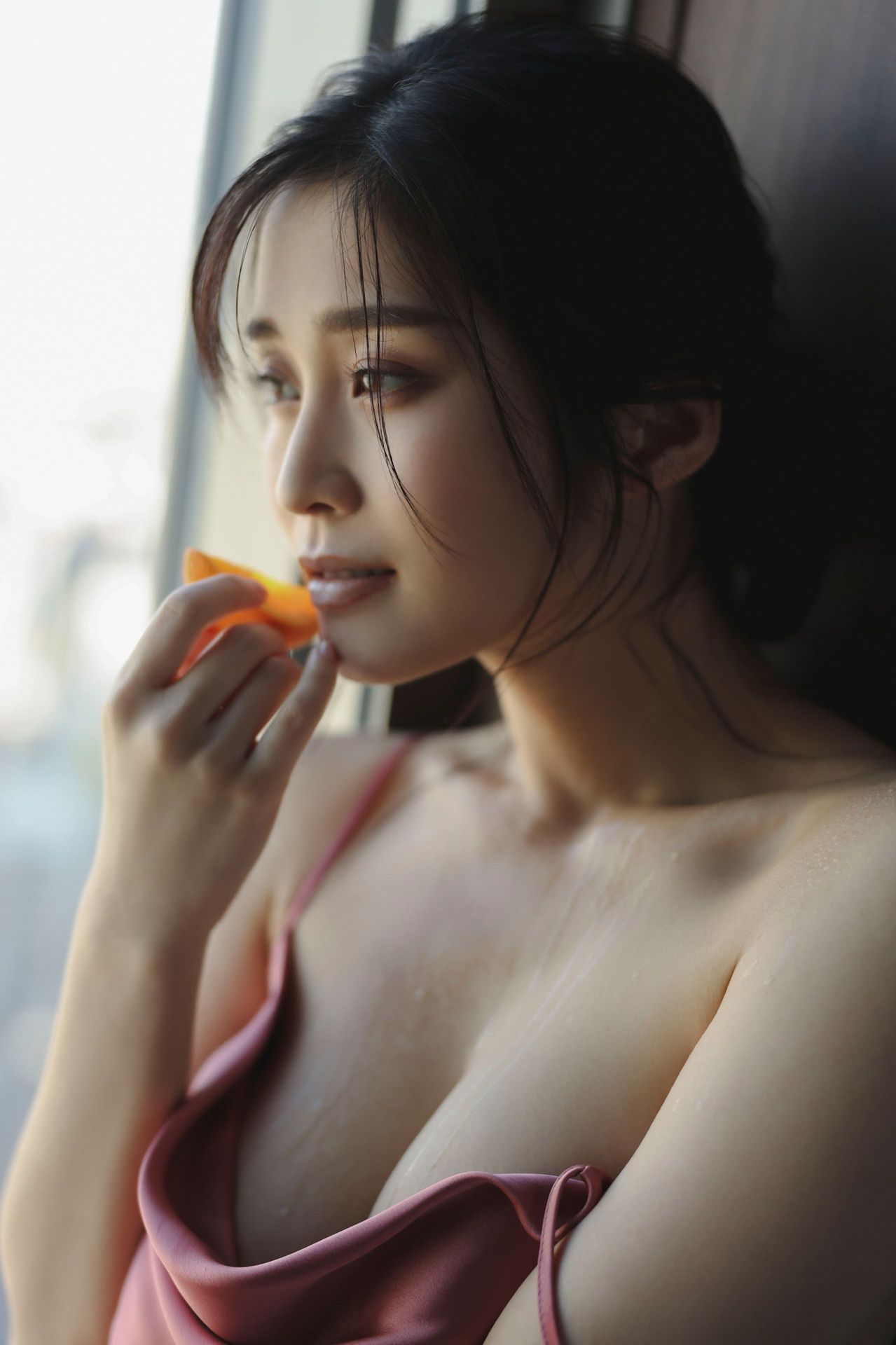 Rin Takahashi 高橋凛 - Ｉカップ美女と、スイートルームで。 vol.1