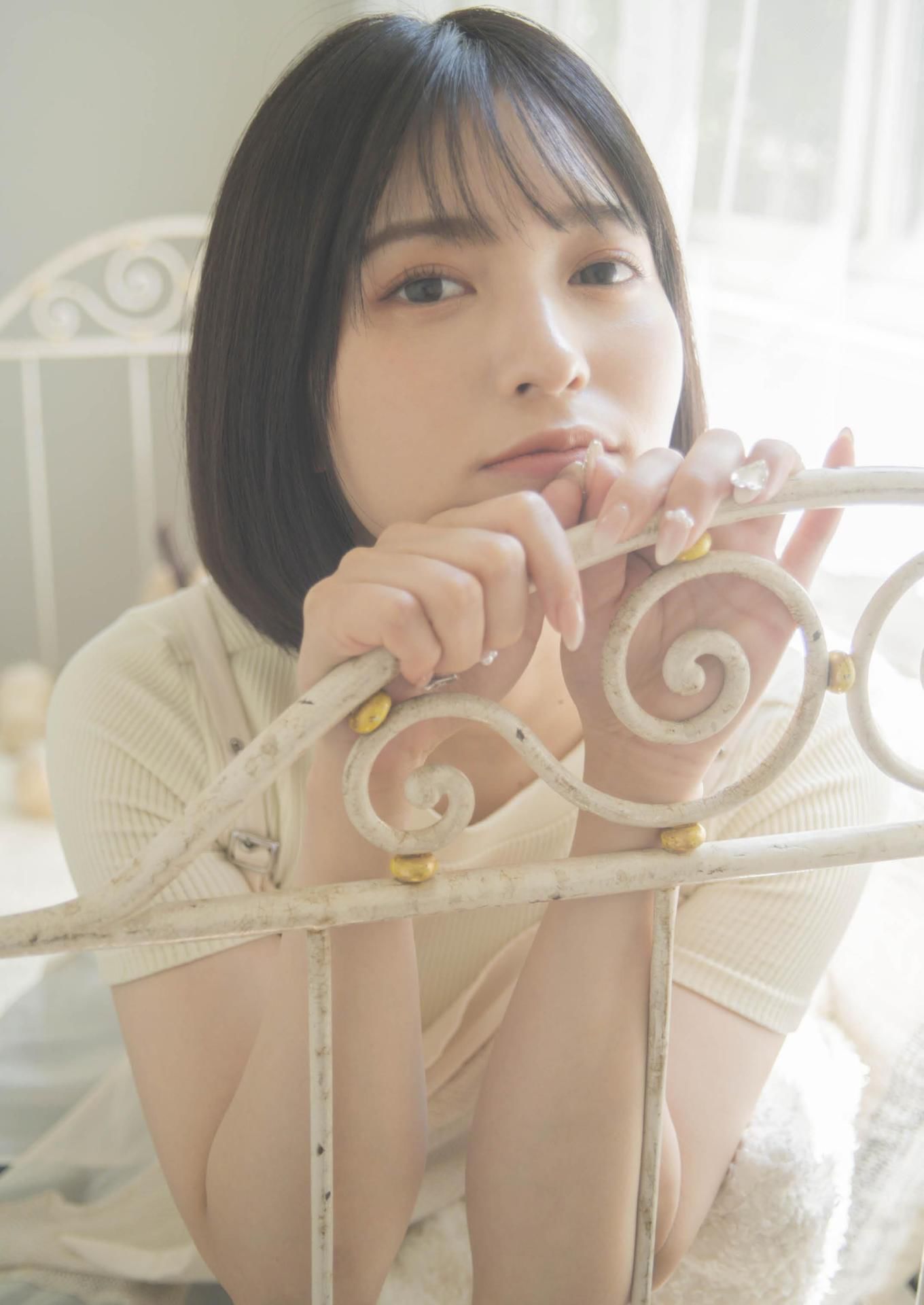 Shiika Arai 新井椎夏 - 1st Photobook I\'m happy うれしいな