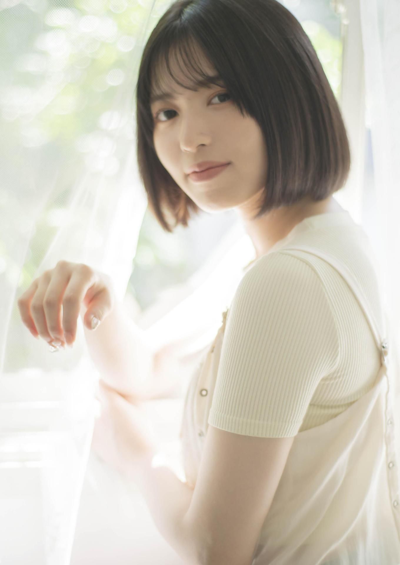 Shiika Arai 新井椎夏 - 1st Photobook I\'m happy うれしいな