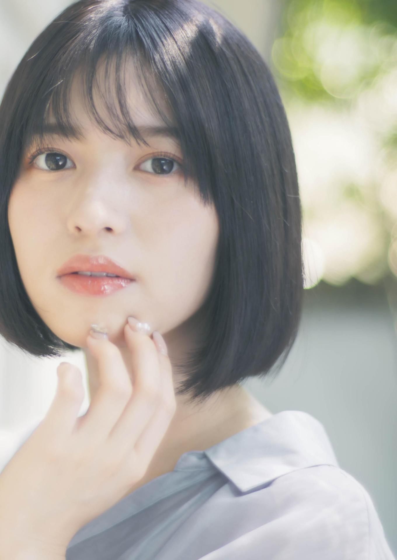 Shiika Arai 新井椎夏 - 1st Photobook I\'m happy うれしいな