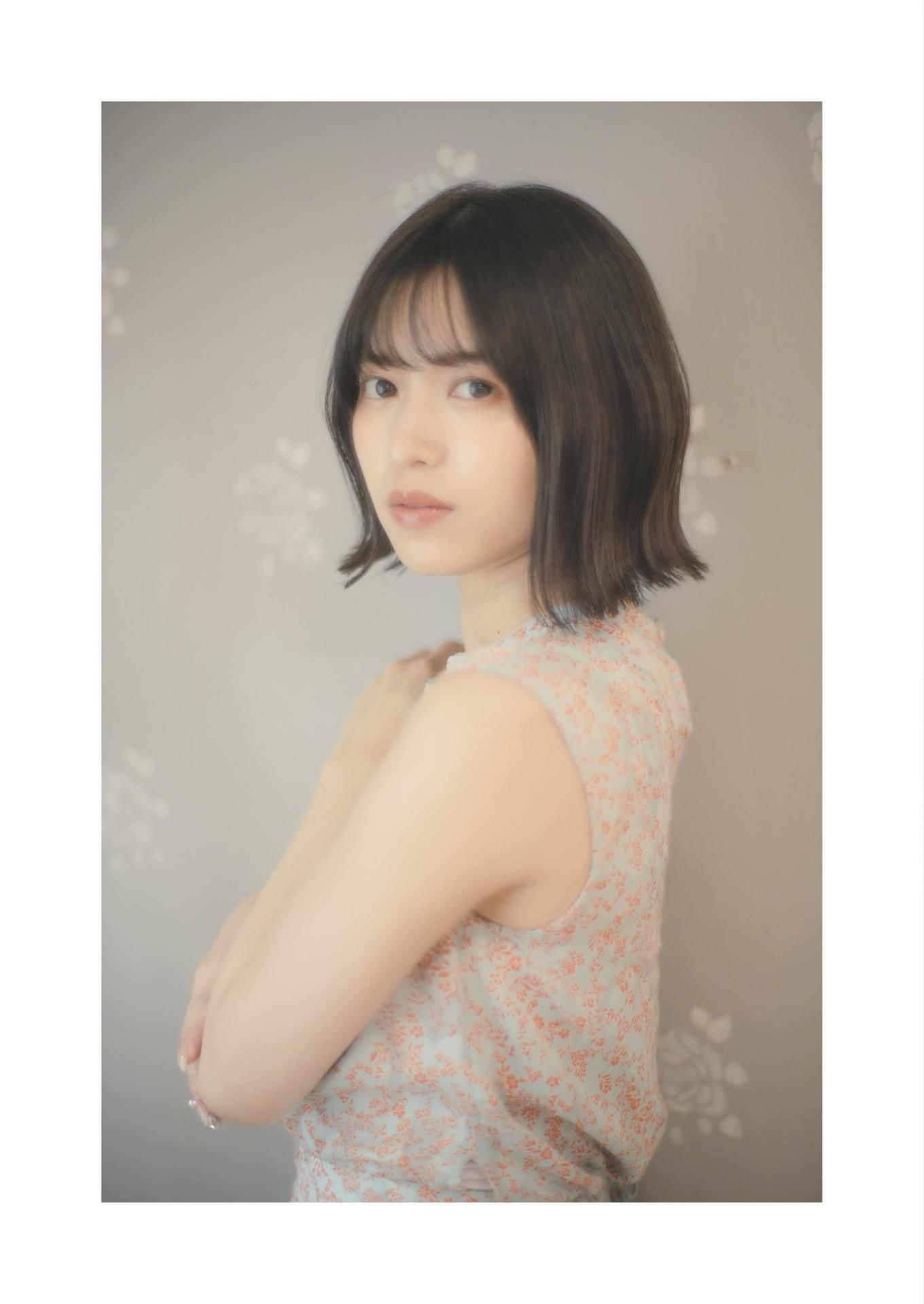 Shiika Arai 新井椎夏 - 1st Photobook I\'m happy うれしいな