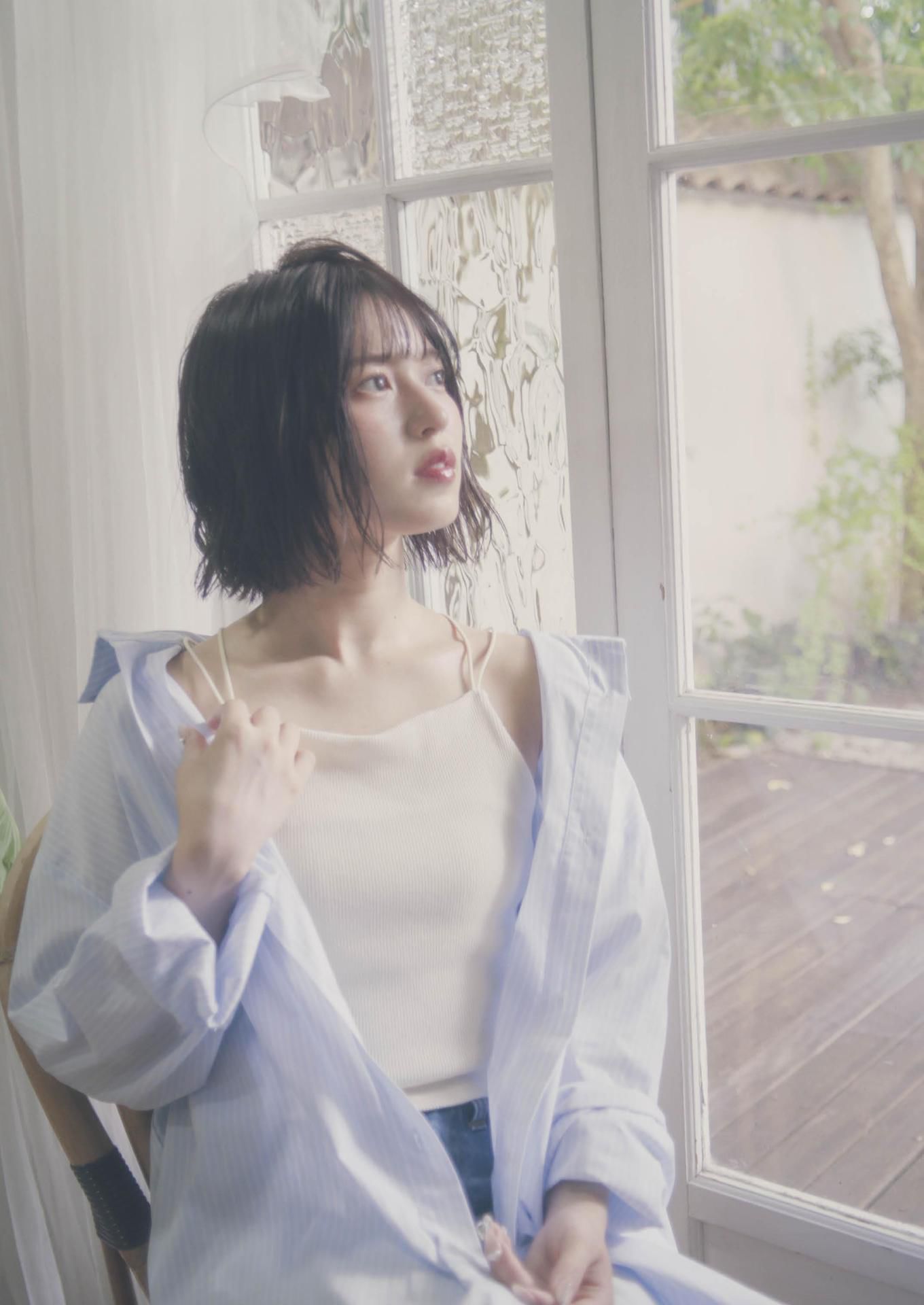 Shiika Arai 新井椎夏 - 1st Photobook I\'m happy うれしいな