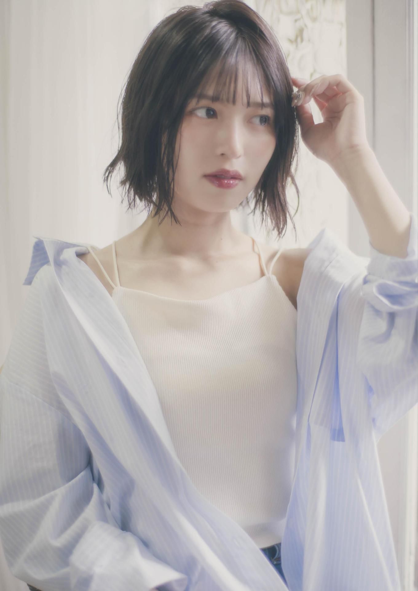 Shiika Arai 新井椎夏 - 1st Photobook I\'m happy うれしいな