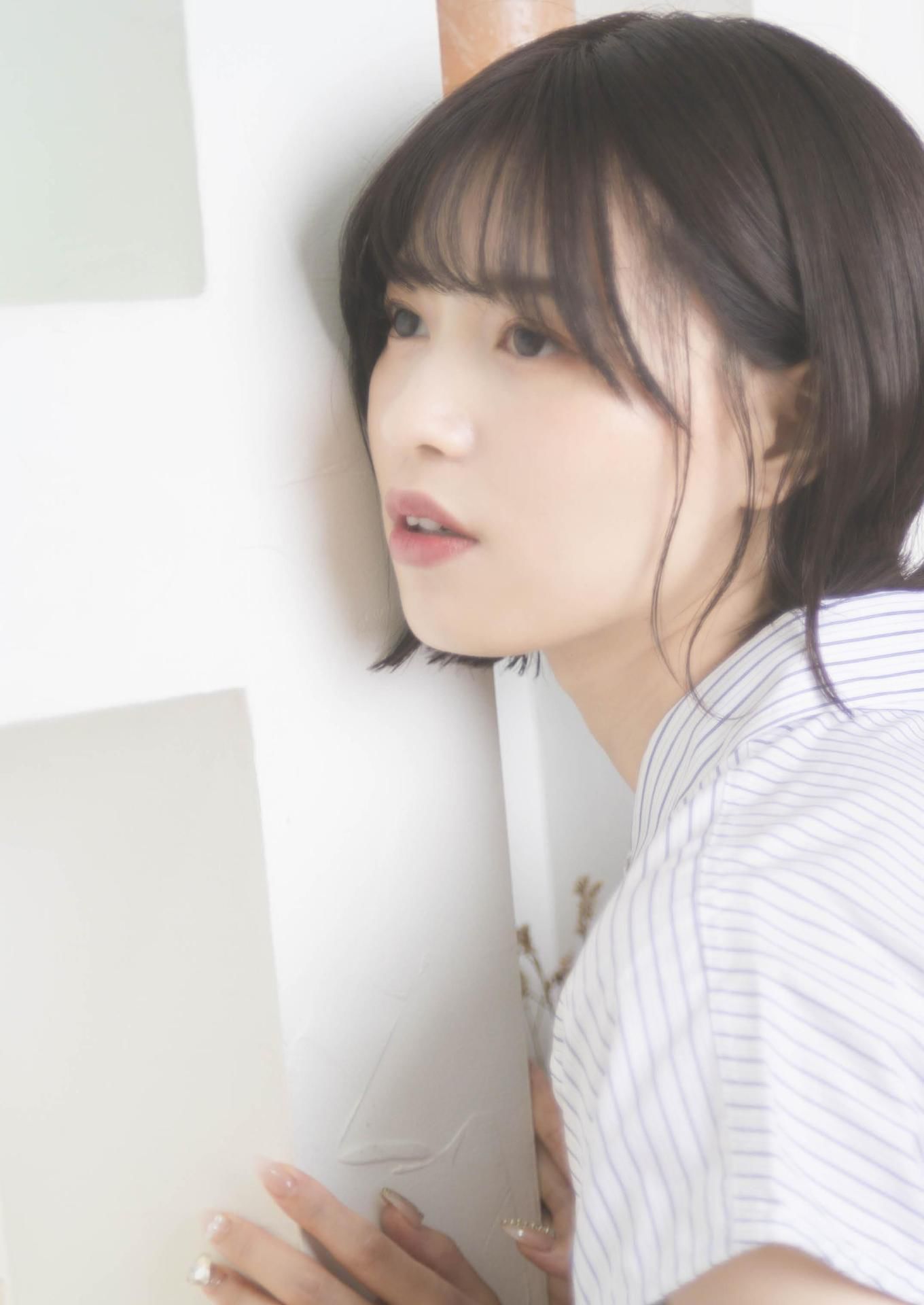 Shiika Arai 新井椎夏 - 1st Photobook I\'m happy うれしいな