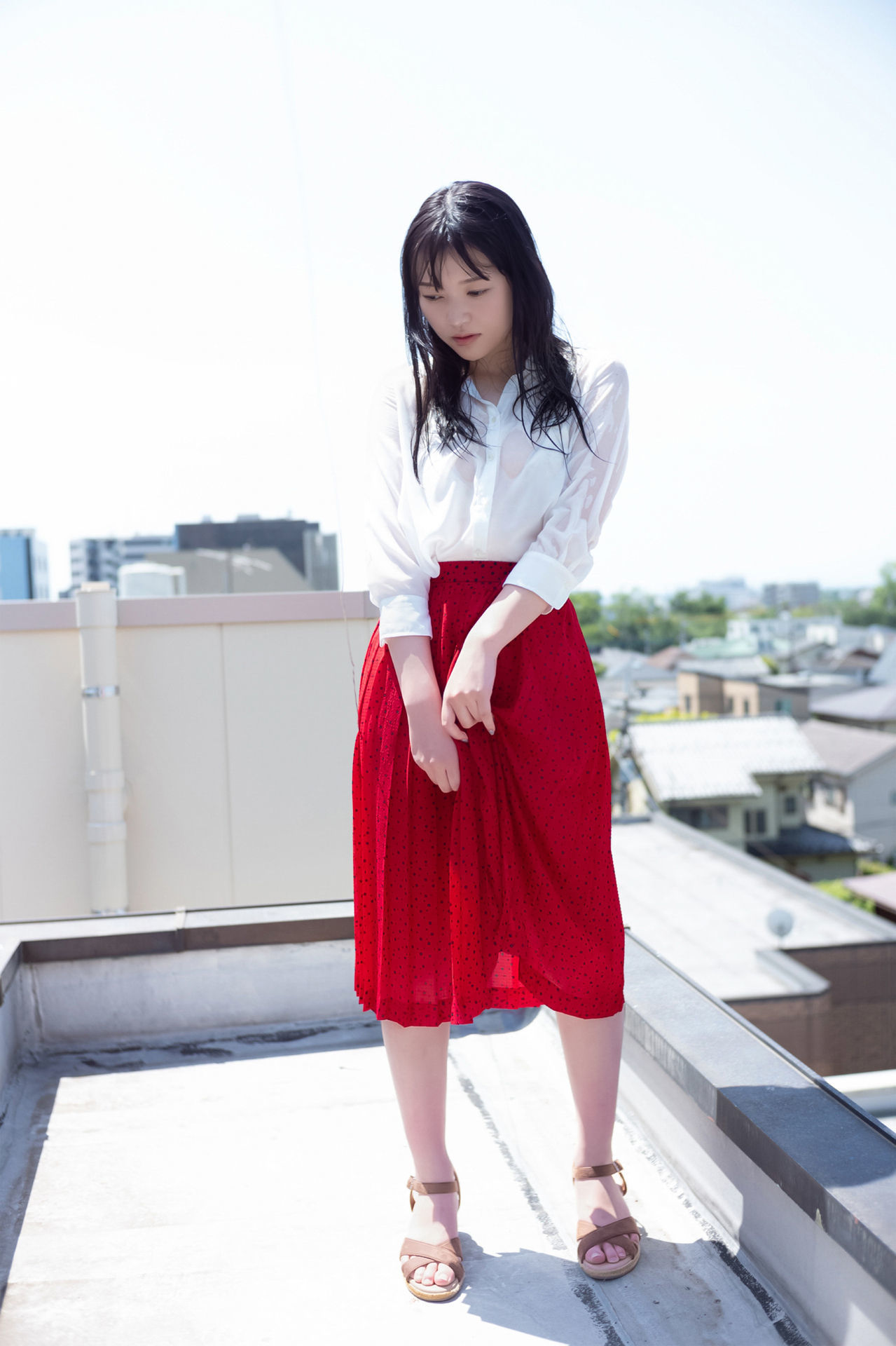 Suzuka Sayama 佐山すずか - 夕立に濡れたカラダ