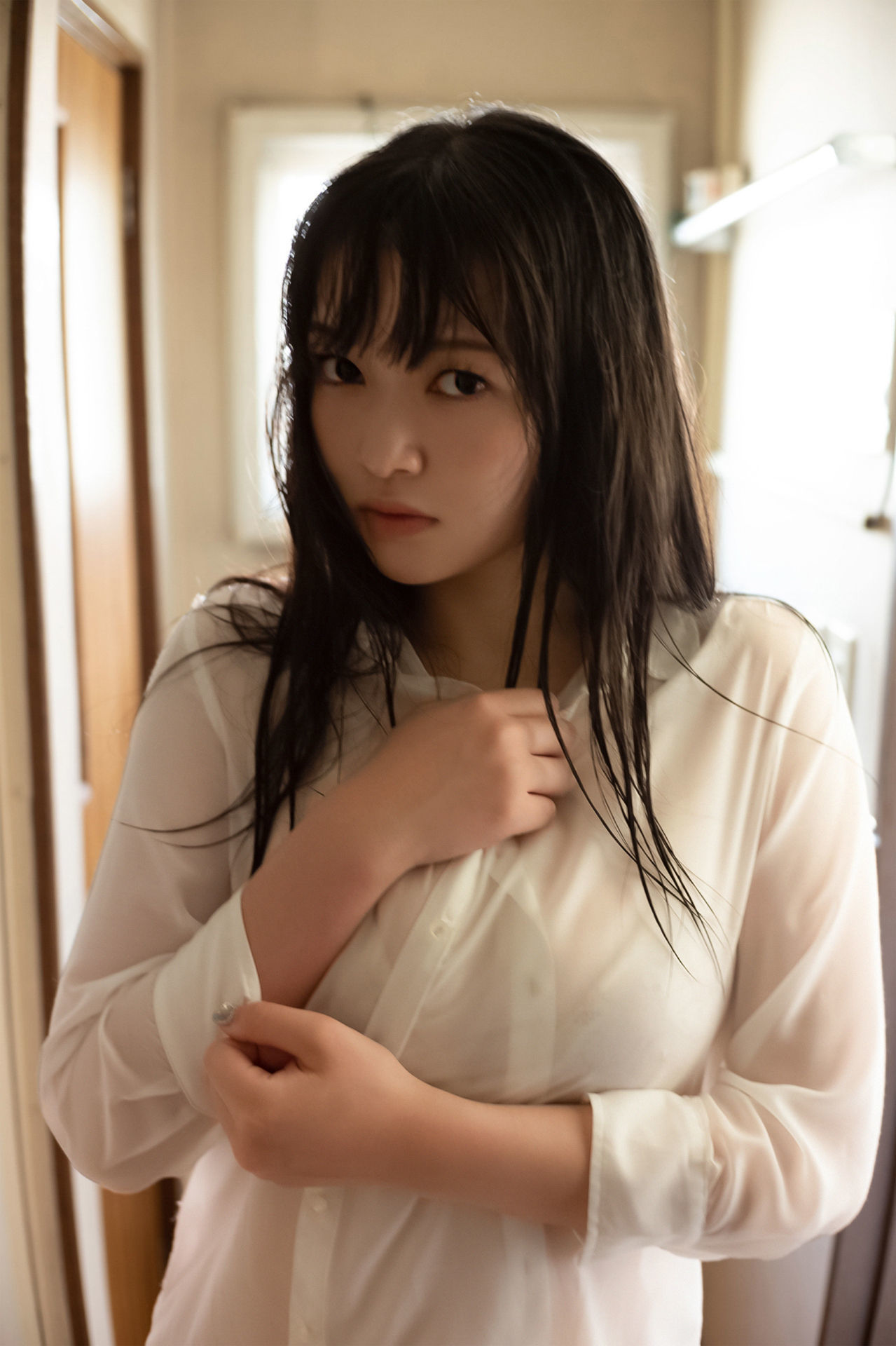 Suzuka Sayama 佐山すずか - 夕立に濡れたカラダ