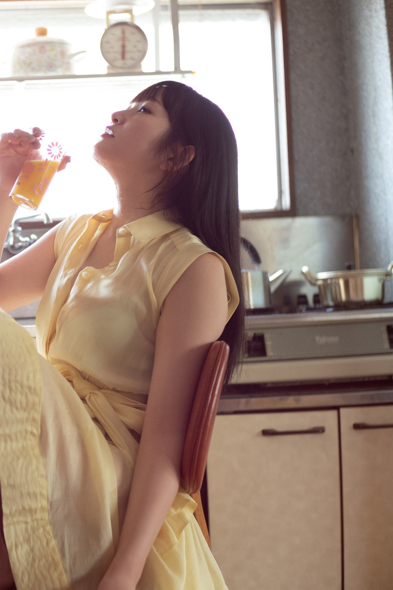 Suzuka Sayama 佐山すずか - 夕立に濡れたカラダ