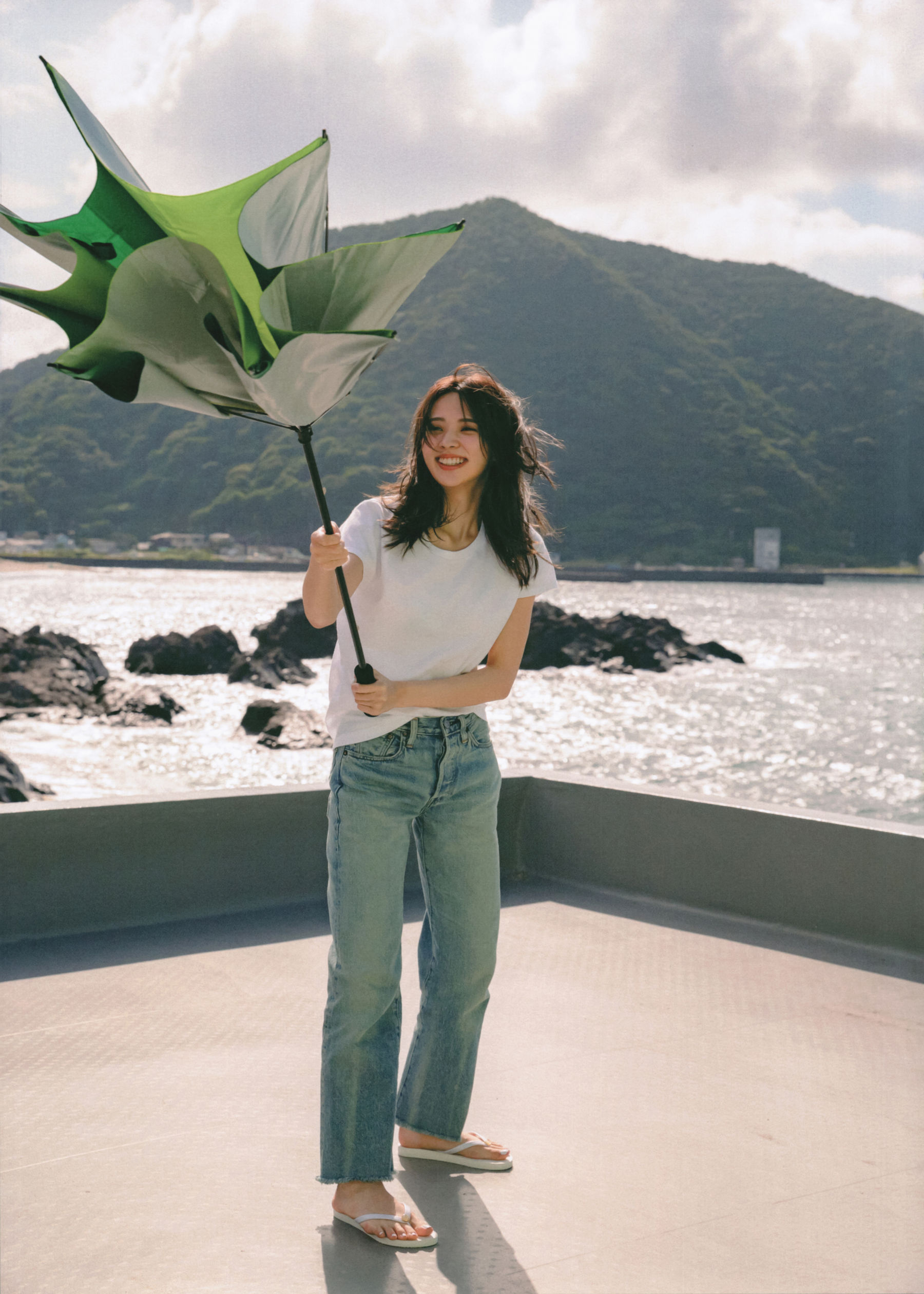 Yui Kobayashi 小林由依 - Unexpectedness 意外性
