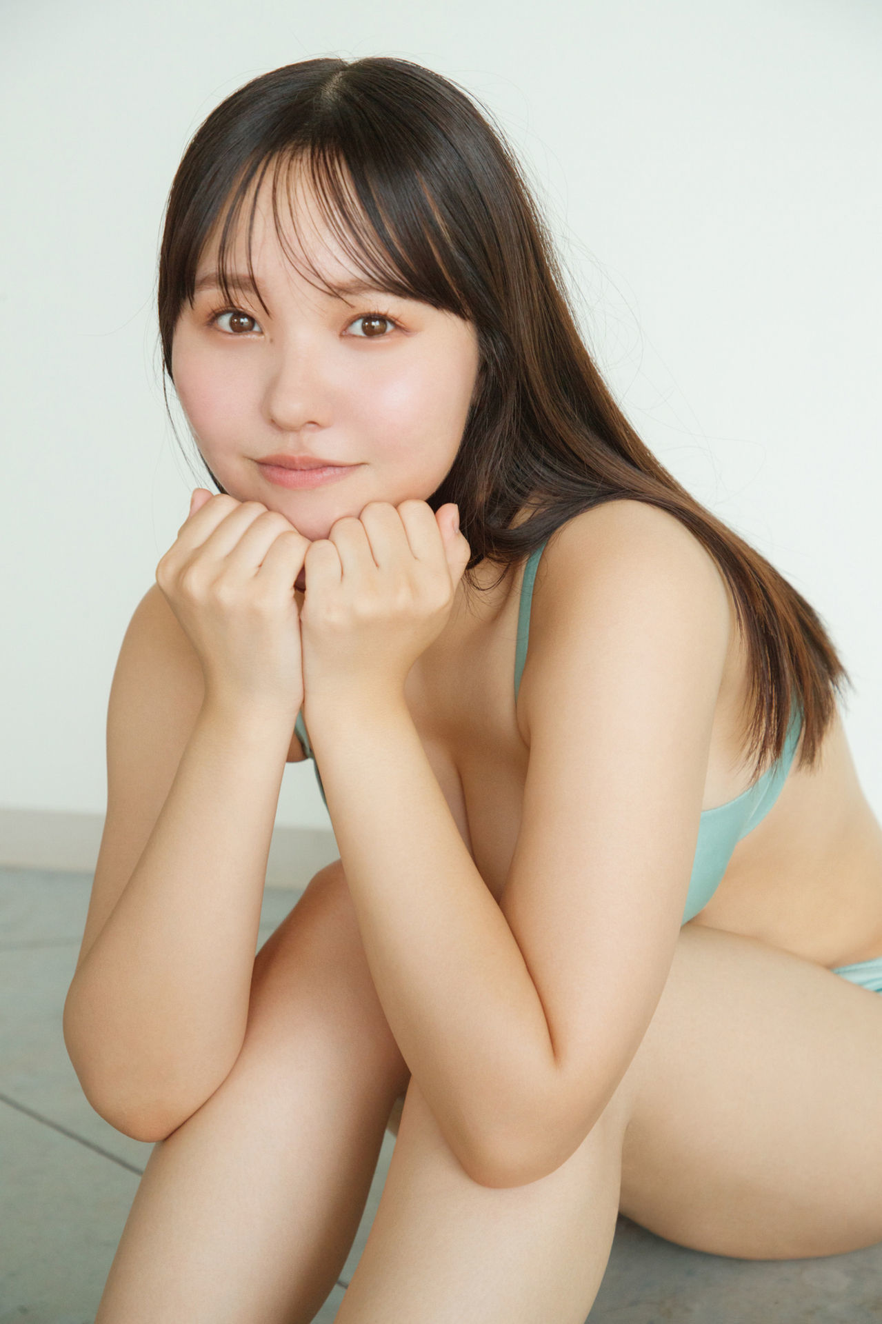 Yuzuha Hongo 本郷柚巴 - Happiness