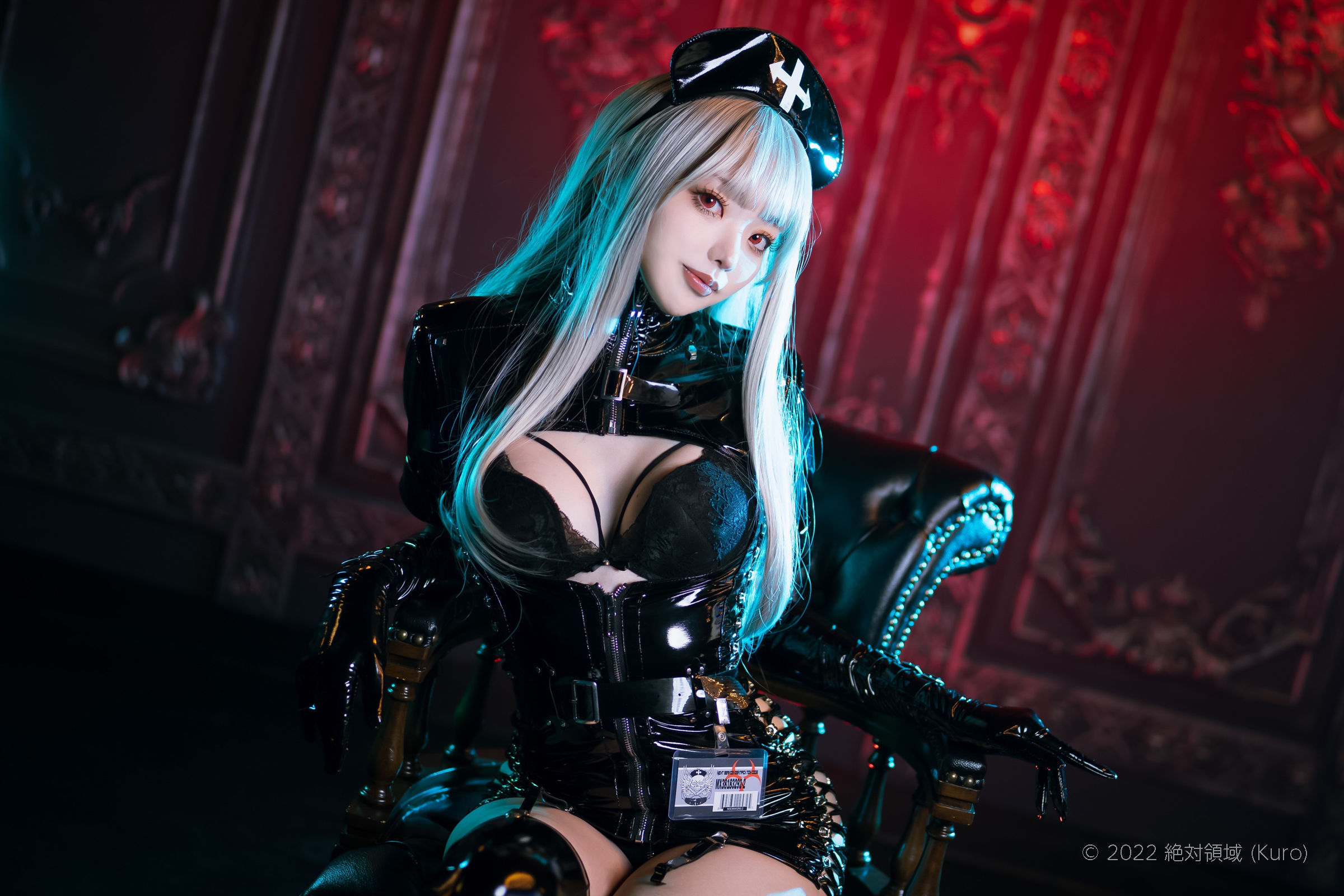 [Cosplay] [Zettai Ryoiki] Kuro くろ - BLACK ENAMEL NURSE