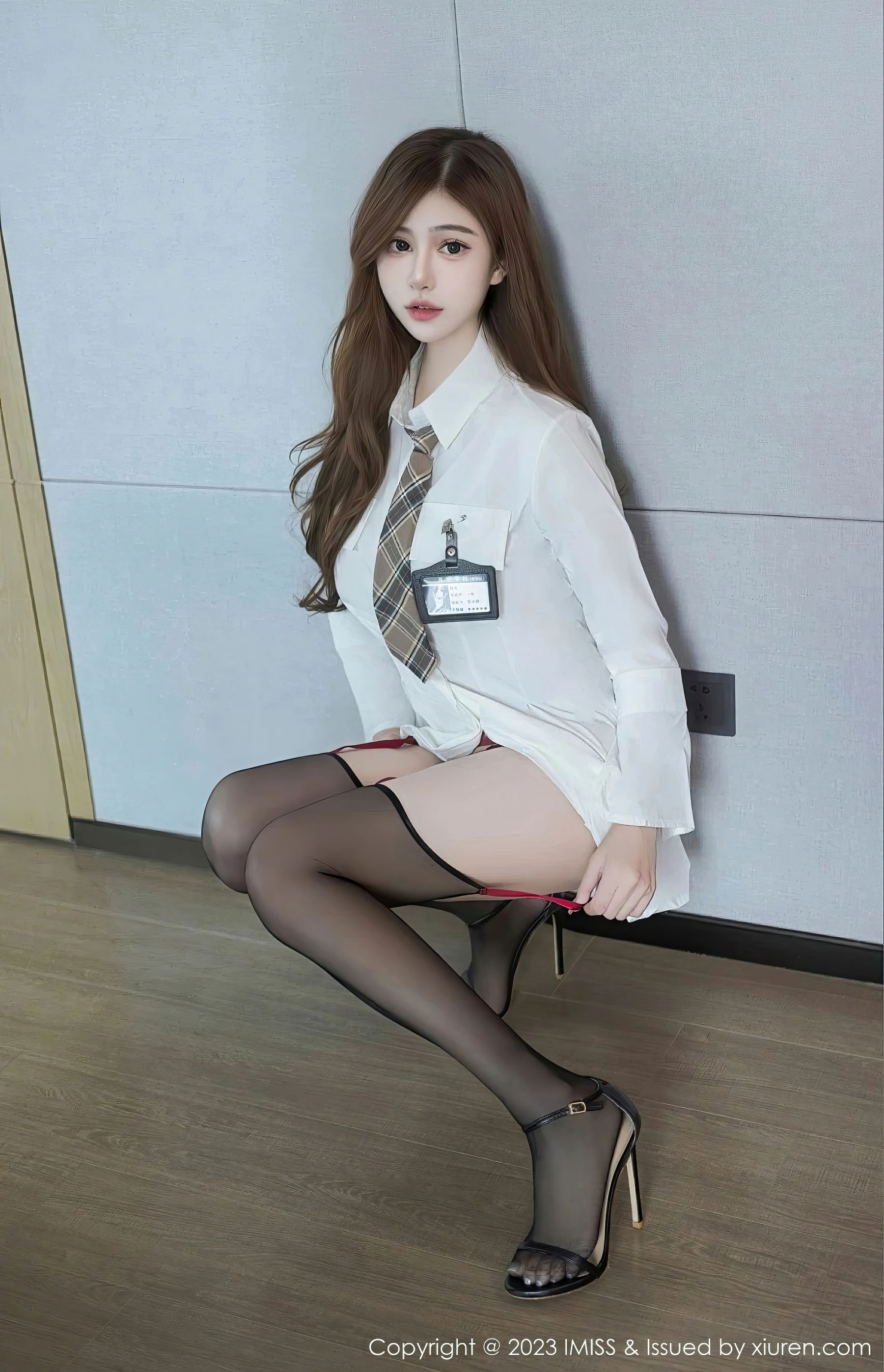 [IMiss]爱蜜社 2023.08.09 Vol.741 Lavinia