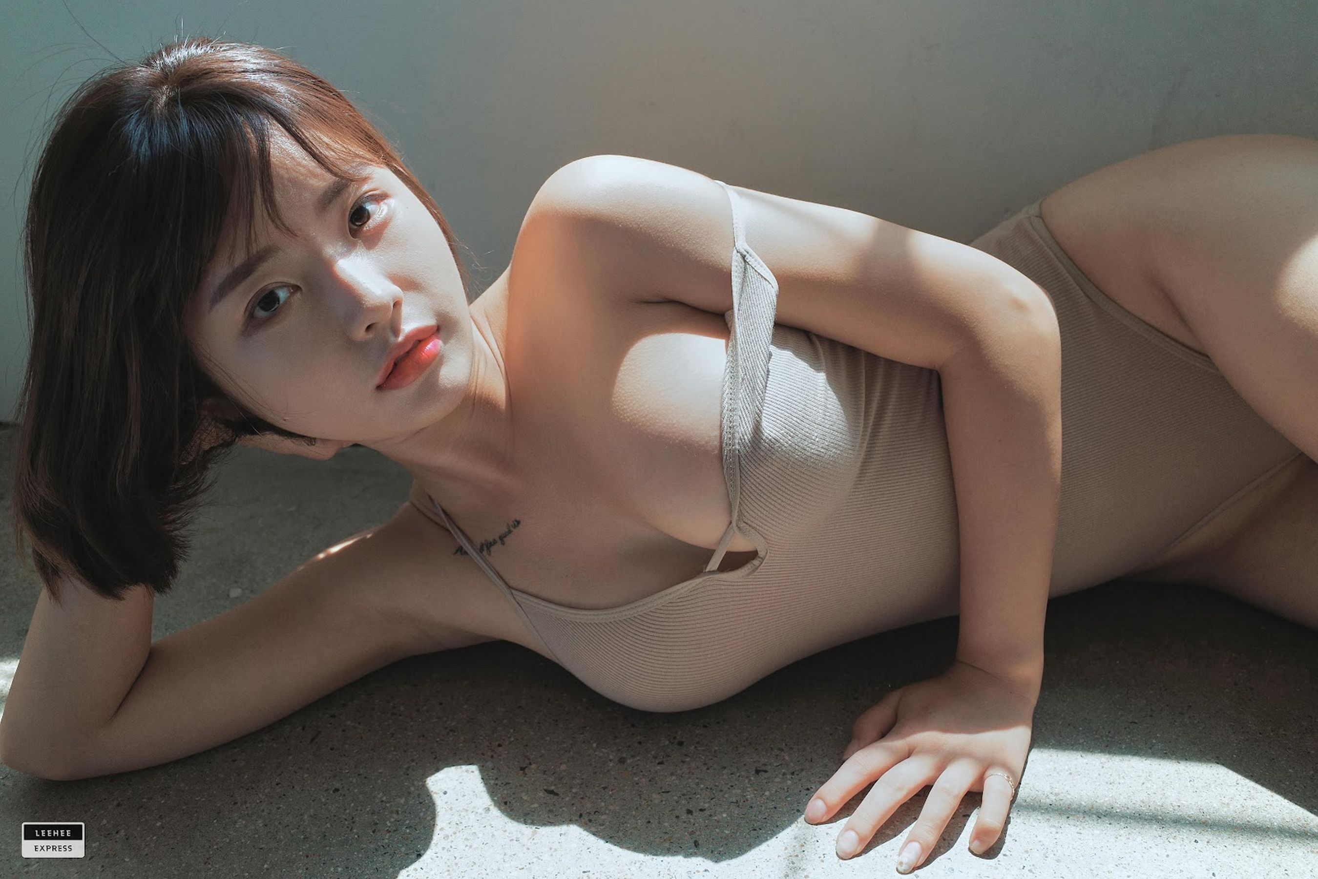 [LEEHEE EXPRESS] LEDG-044 - U.Hwa