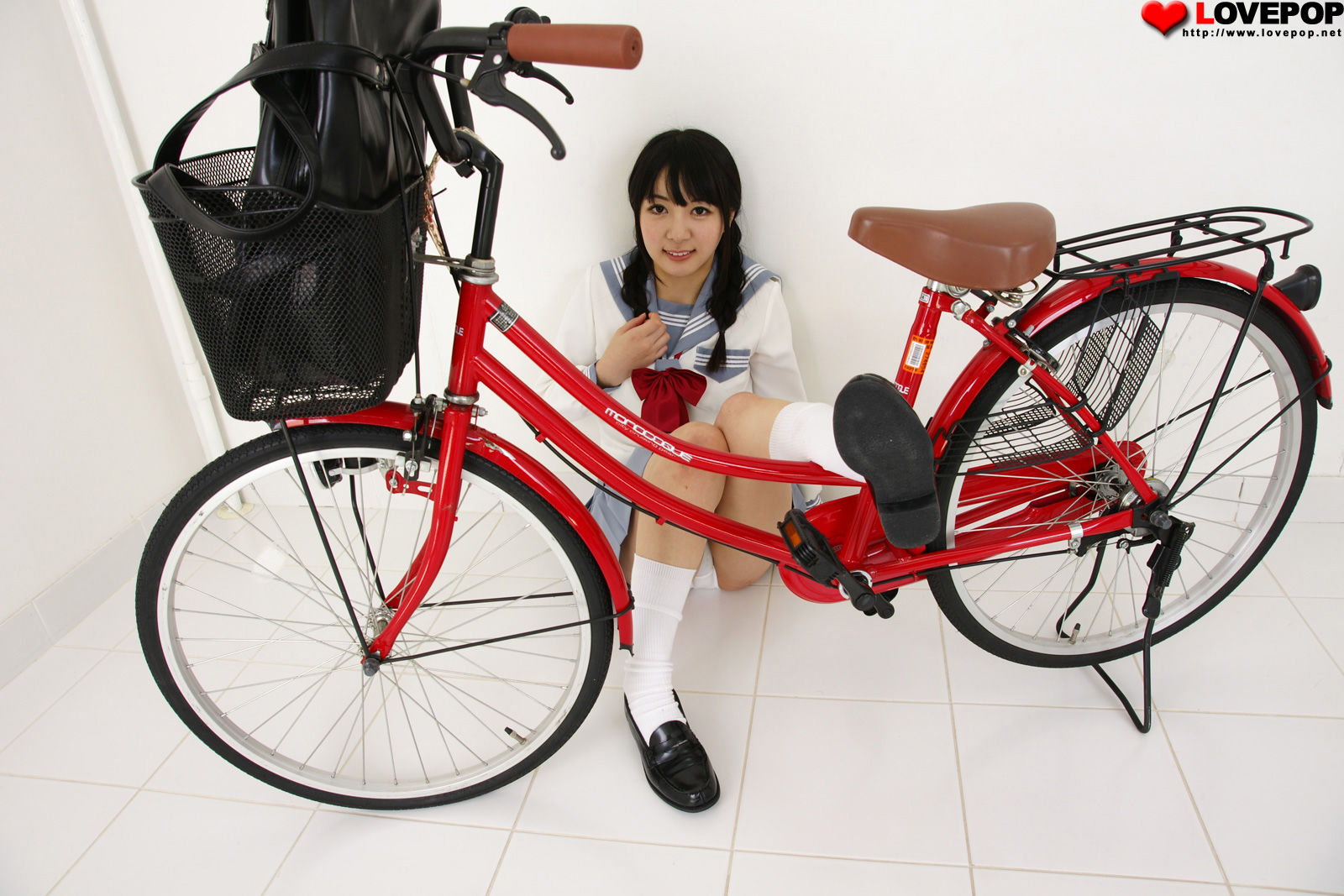 [LOVEPOP] Hitomi Fujiwara 藤原ひとみ Photoset 01