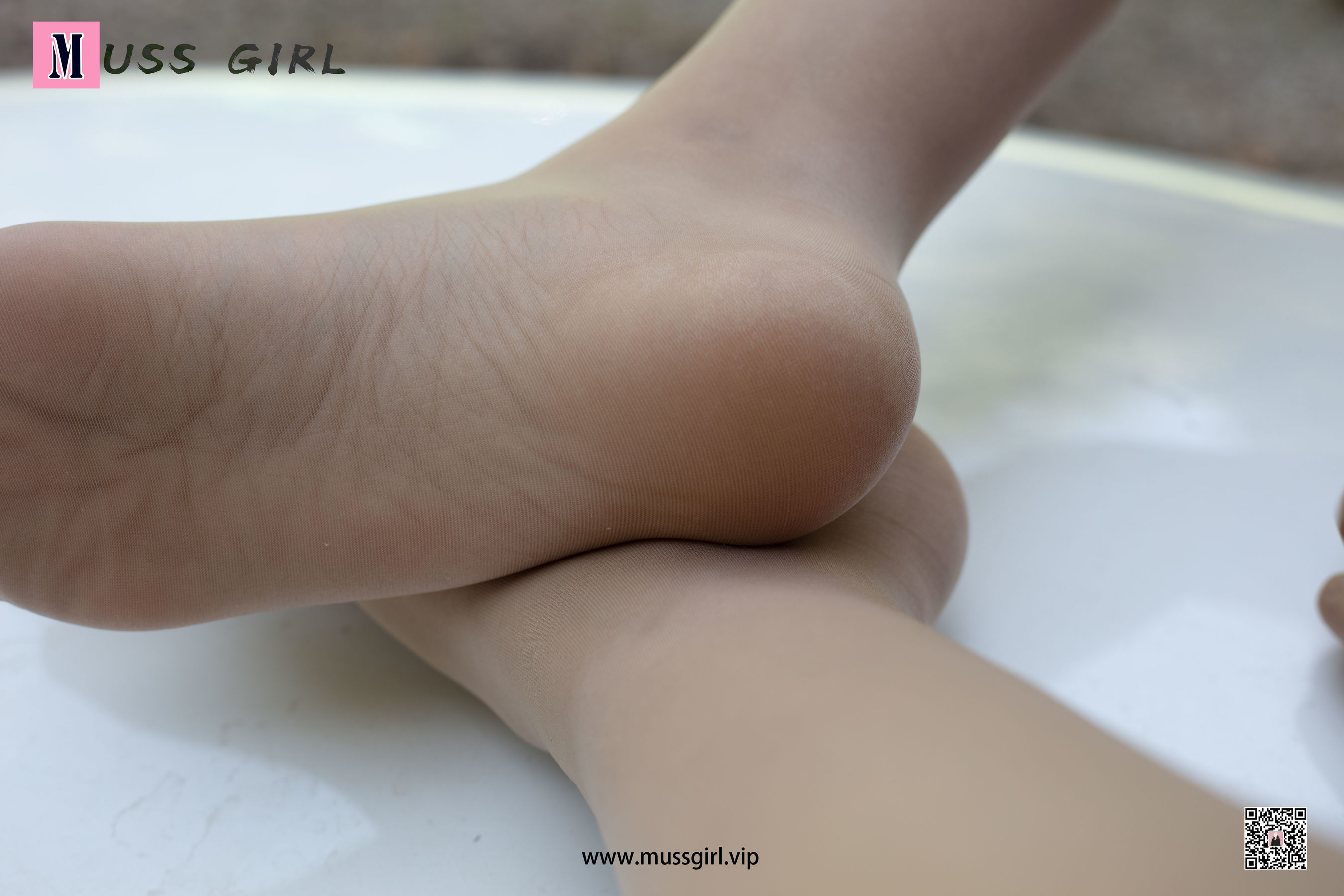 [慕丝女郎MussGirl] No.135 牛仔热裤肉丝美女