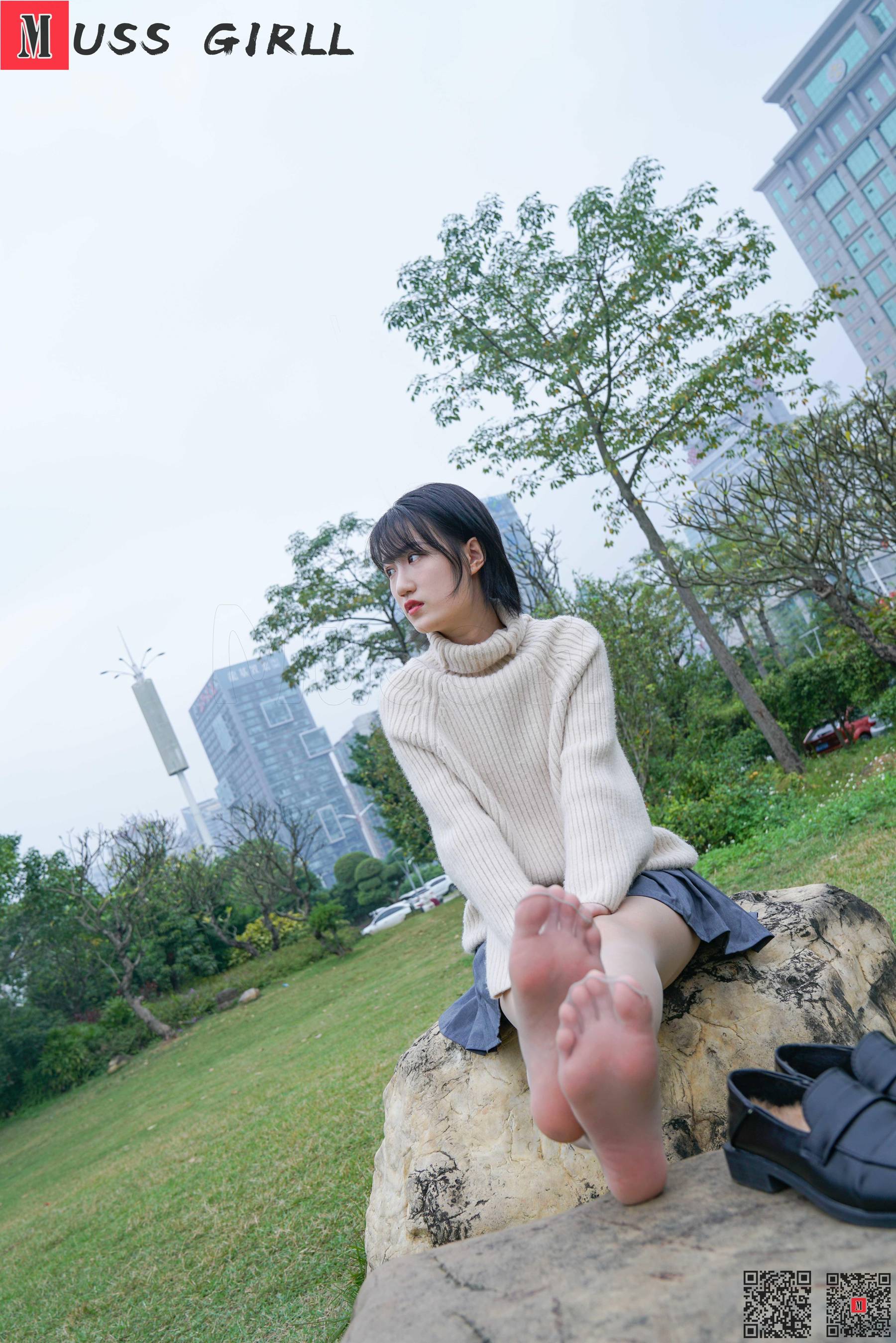 [慕丝女郎MussGirl] No.199 公园百褶裙肉丝