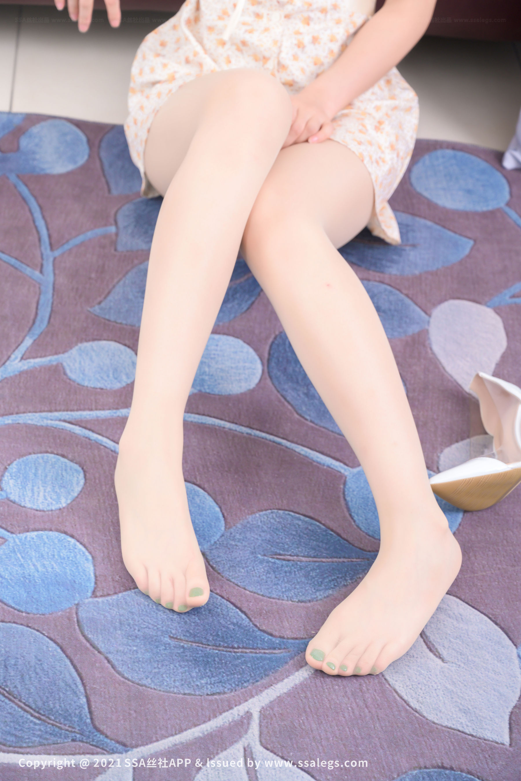 [SSA丝社]超清写真 No.783 模特 小鹿 的肉色丝袜美足（下）