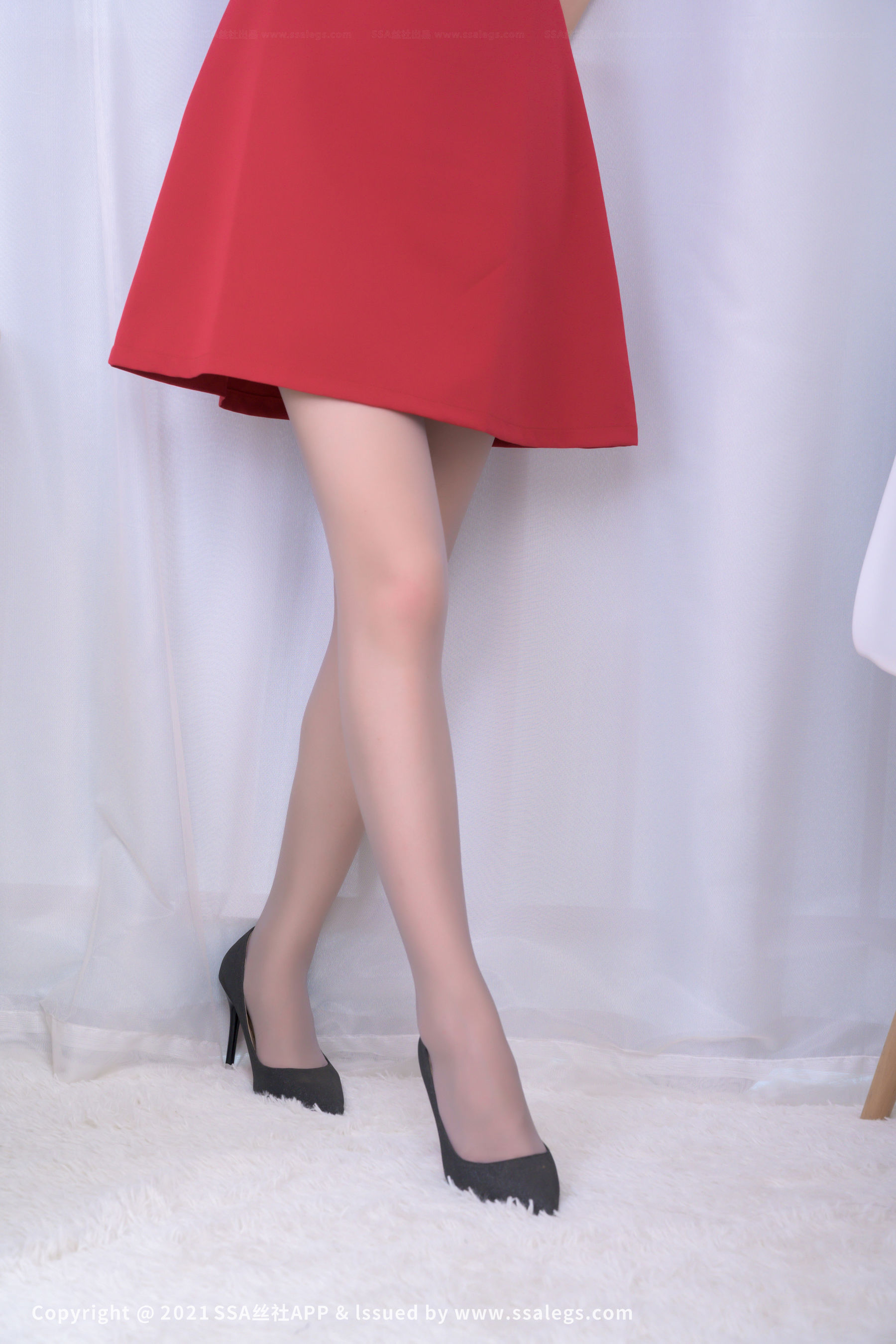 [SSA丝社]超清写真 No.794 模特 木子 的灰丝美脚（上）