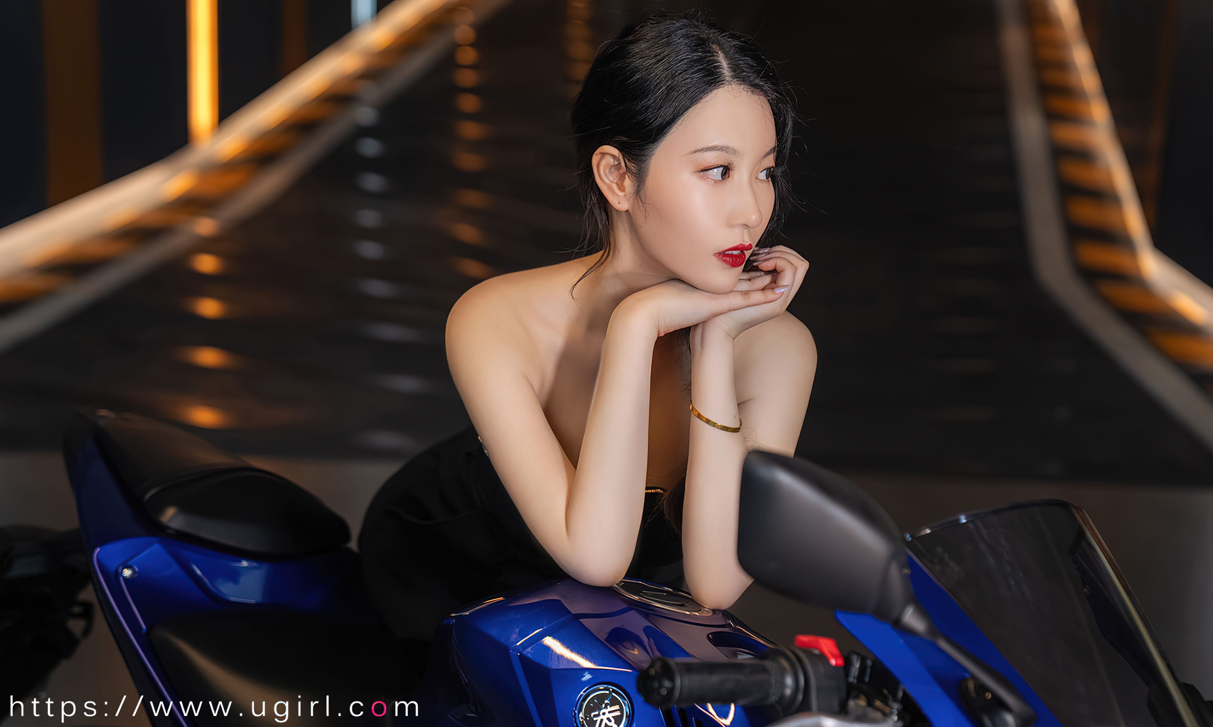 [Ugirls]爱尤物 No.2661 想牵你的手 钟晴