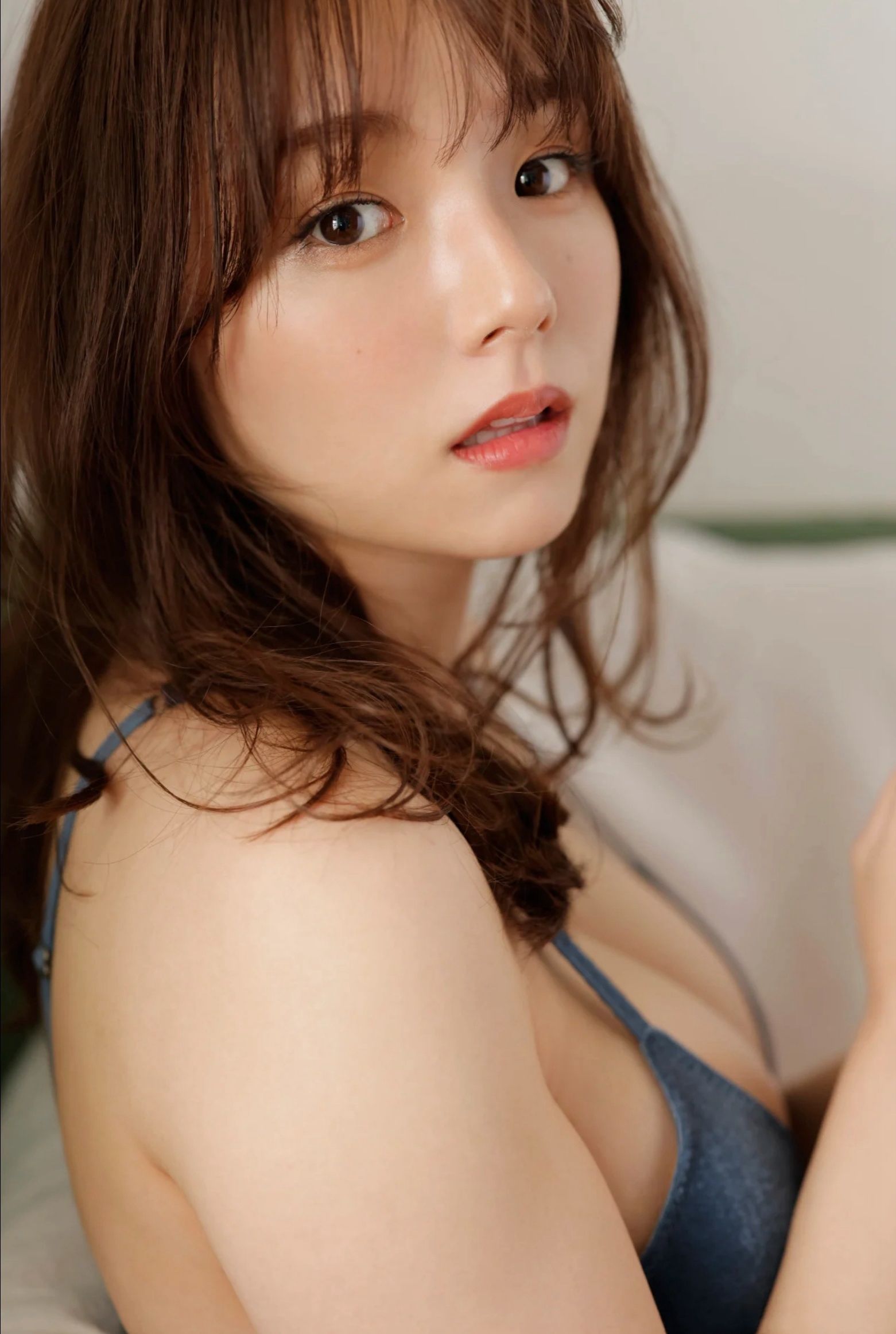 マンスリーガール018＝篠崎愛「先行公開プレミア30カット＆ムービー」