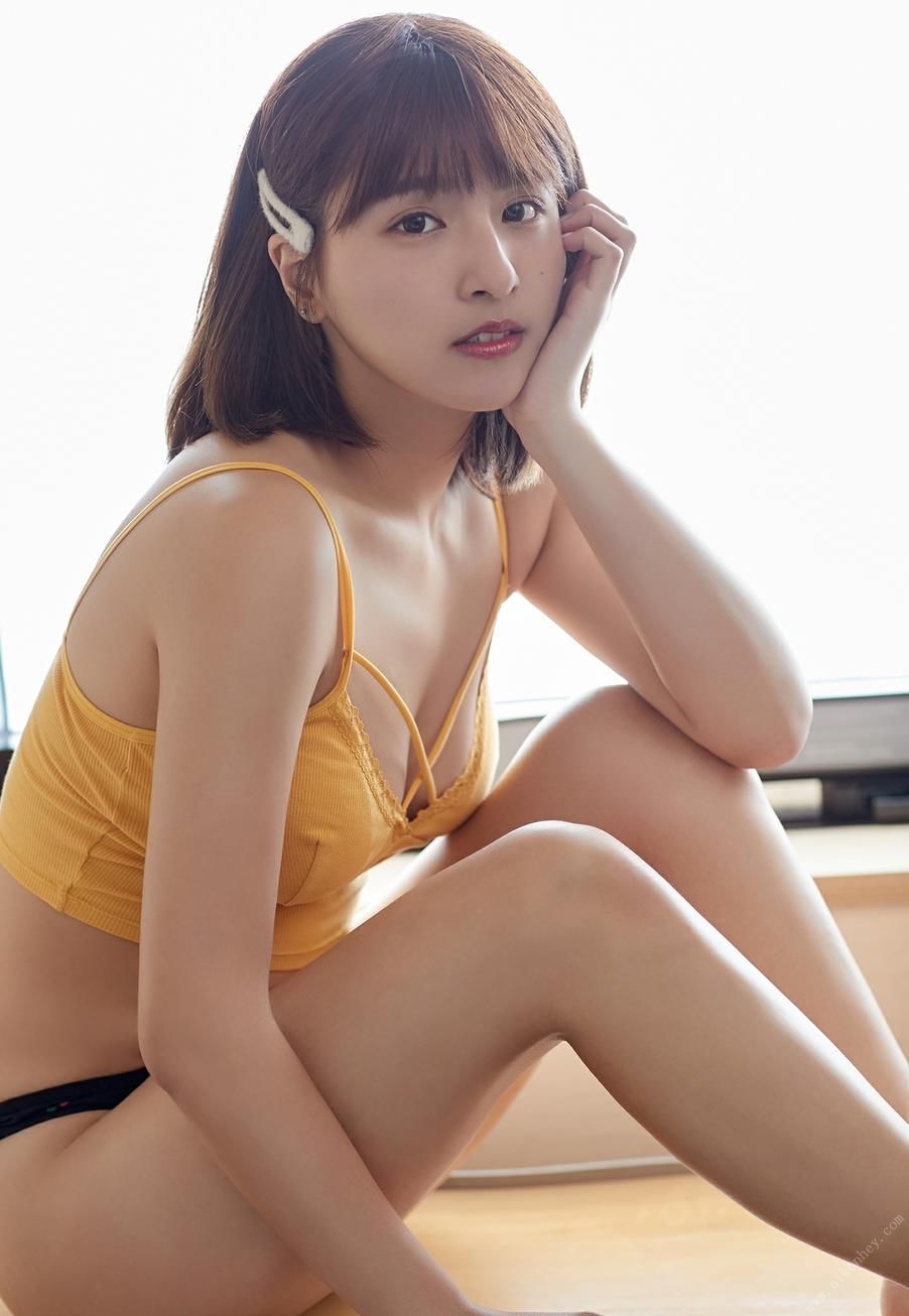 一見峮心 峮峮個人寫真書 數位精華版
