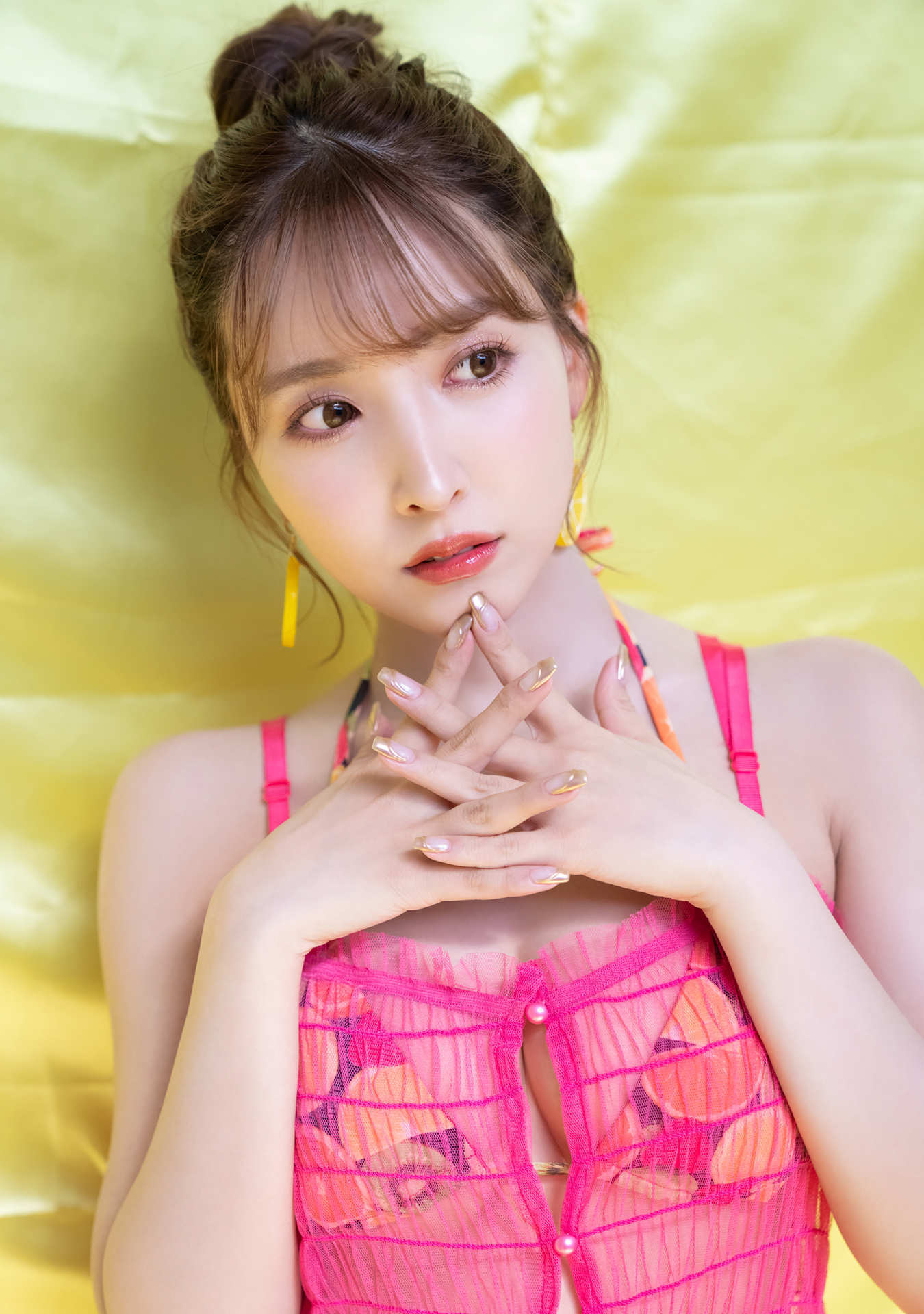 三上悠亜 写真集『Cute Juice』