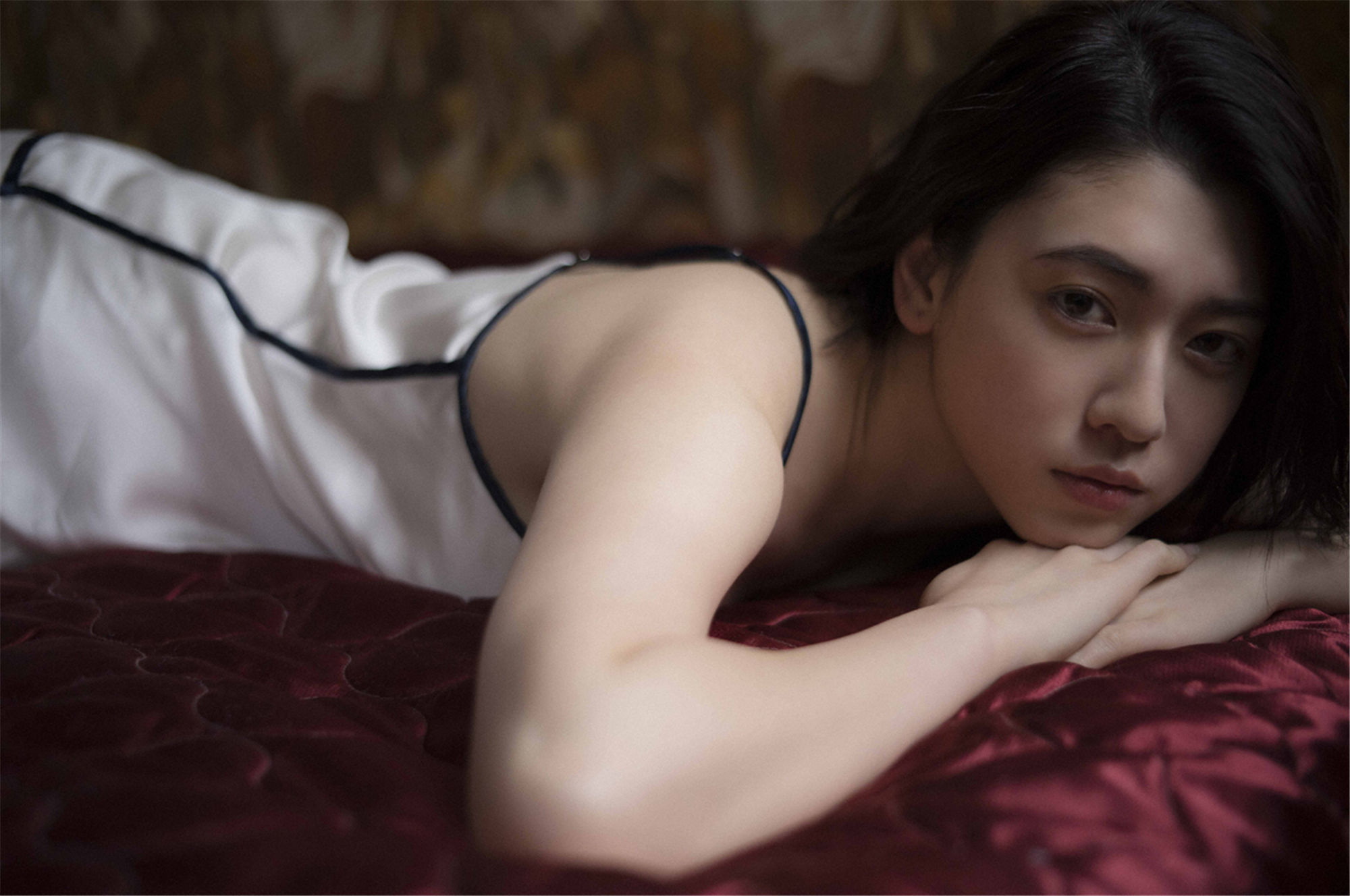 三吉彩花 空をこえて