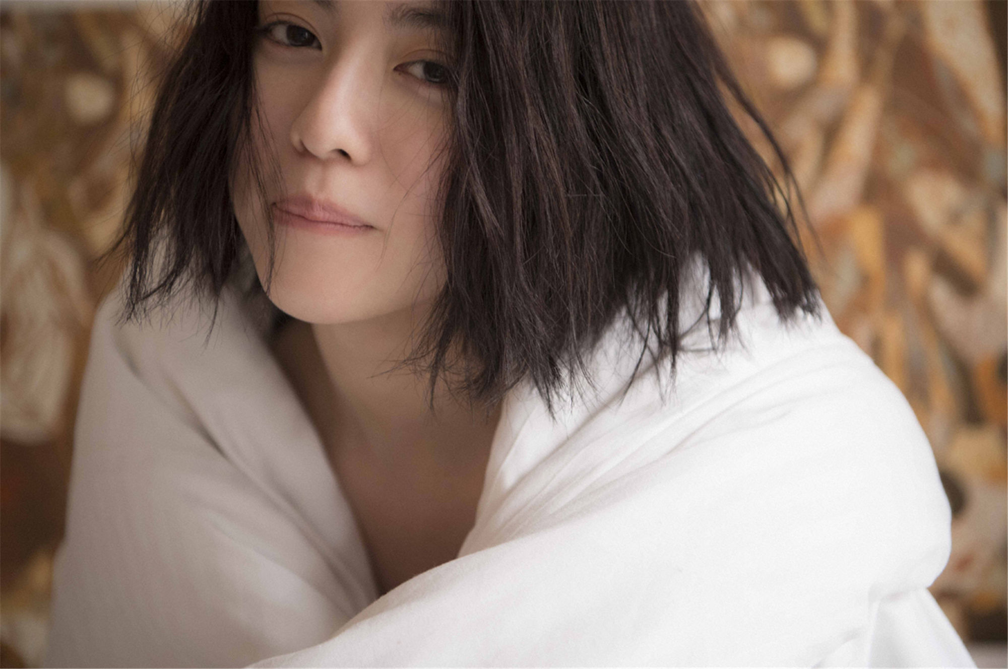 三吉彩花 空をこえて