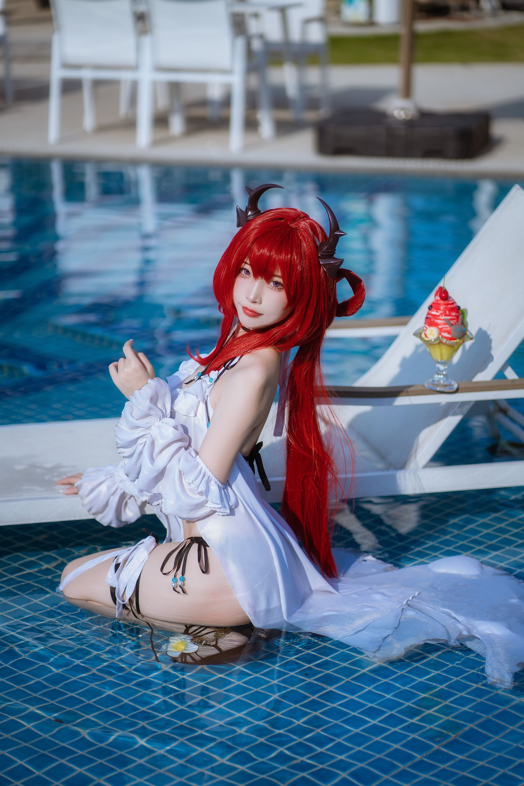 人气Coser 二佐Nisa - 泰拉夏日纪事 史尔特尔泳装