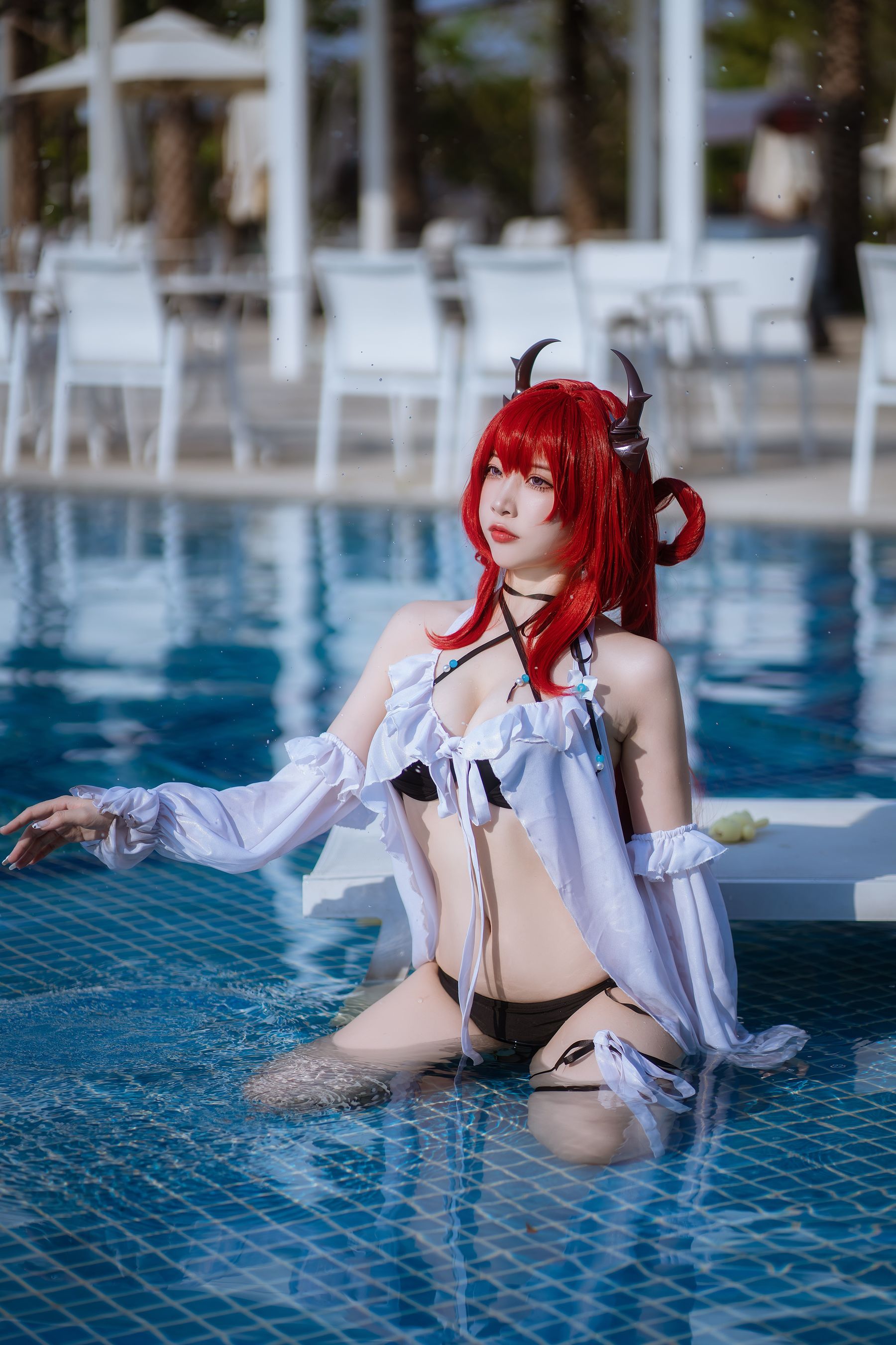 人气Coser 二佐Nisa - 泰拉夏日纪事 史尔特尔泳装