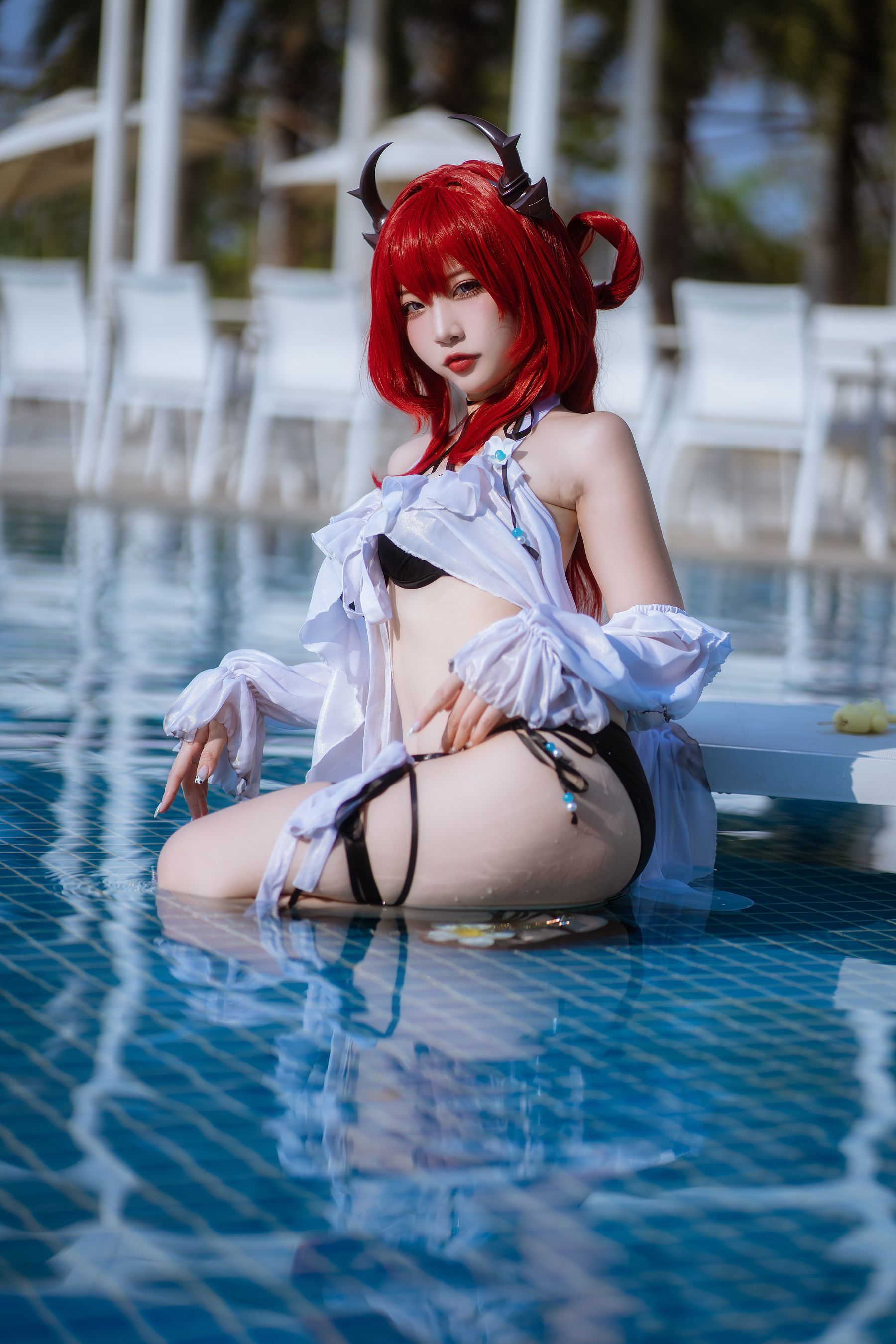 人气Coser 二佐Nisa - 泰拉夏日纪事 史尔特尔泳装