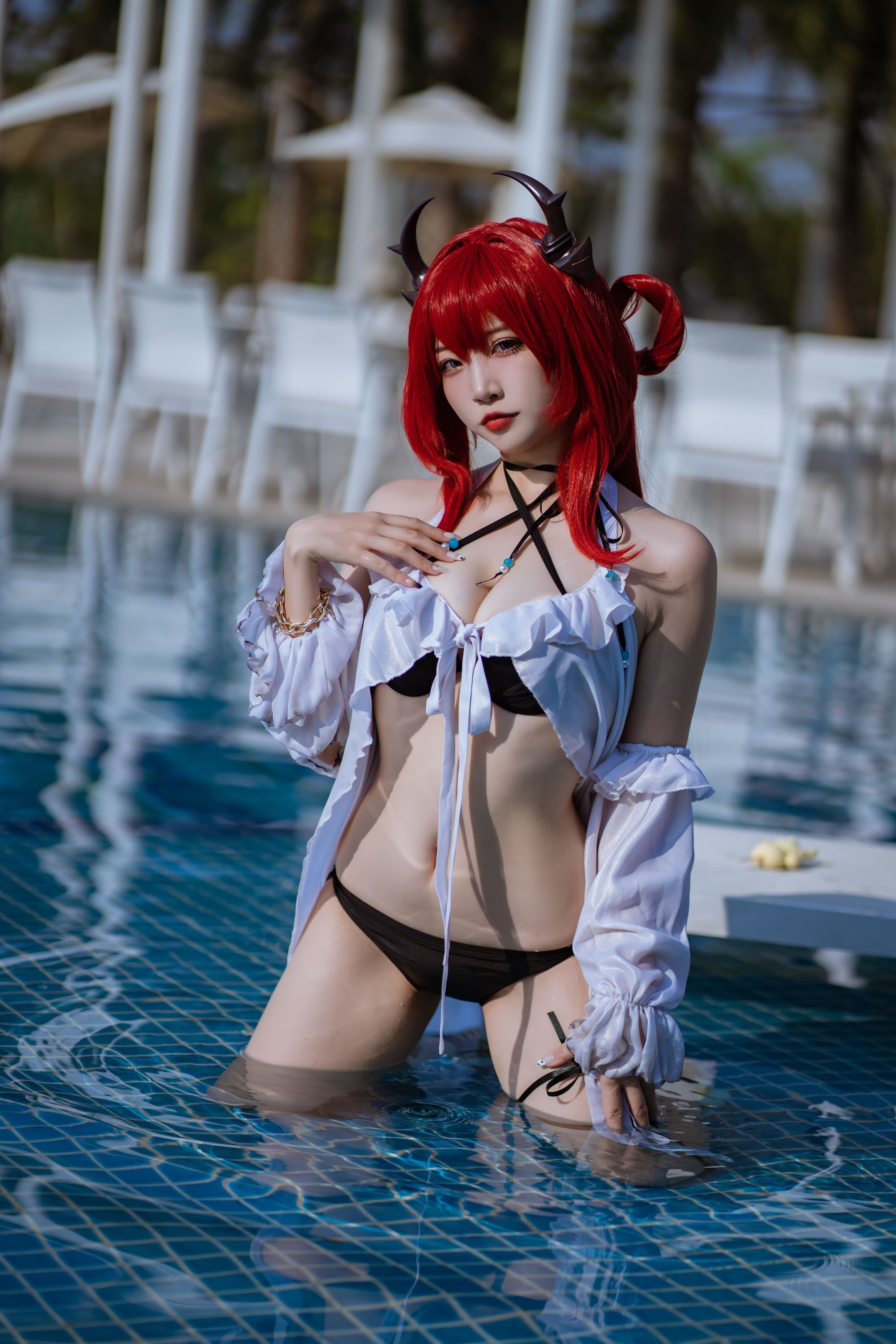 人气Coser 二佐Nisa - 泰拉夏日纪事 史尔特尔泳装