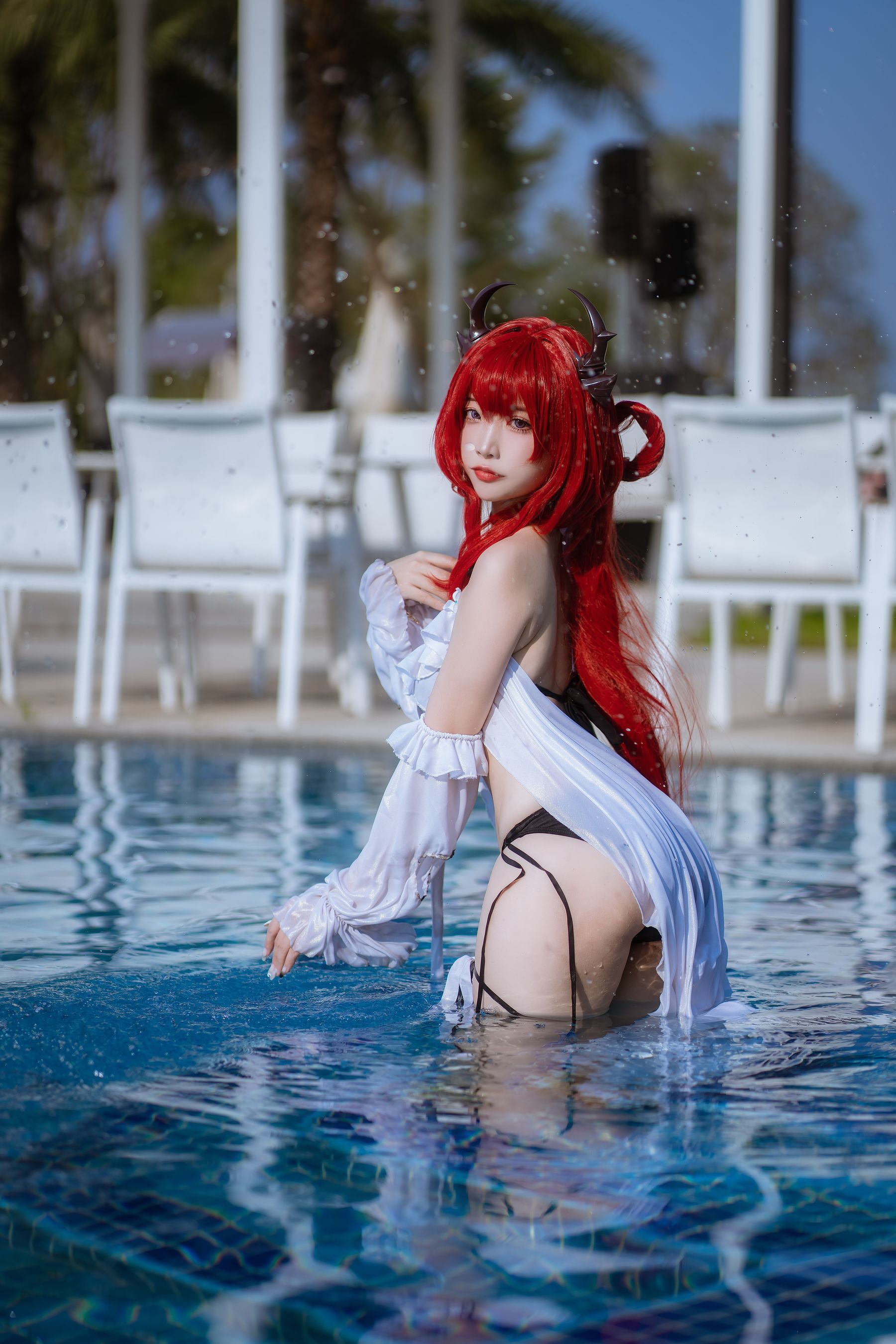 人气Coser 二佐Nisa - 泰拉夏日纪事 史尔特尔泳装