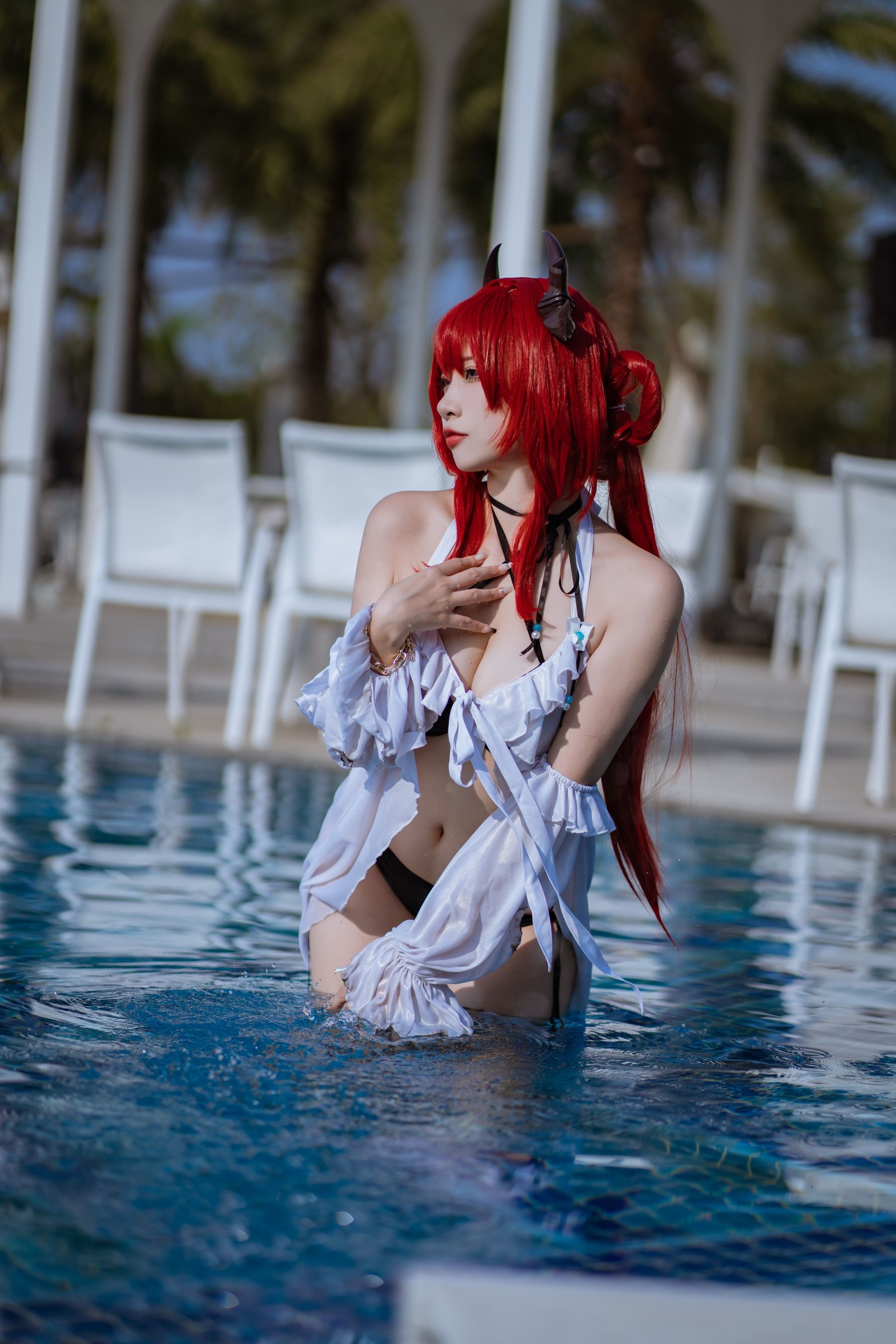 人气Coser 二佐Nisa - 泰拉夏日纪事 史尔特尔泳装