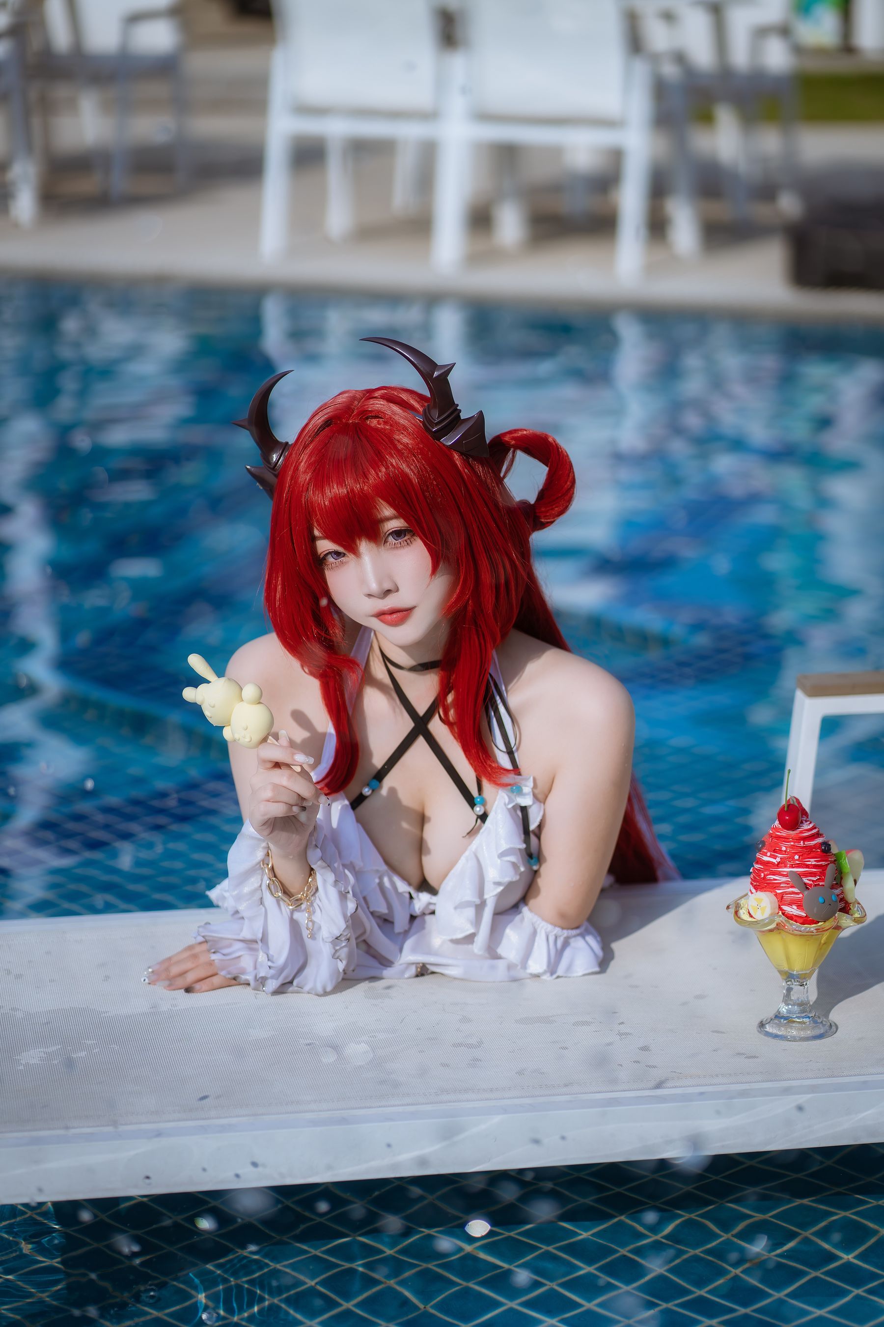 人气Coser 二佐Nisa - 泰拉夏日纪事 史尔特尔泳装