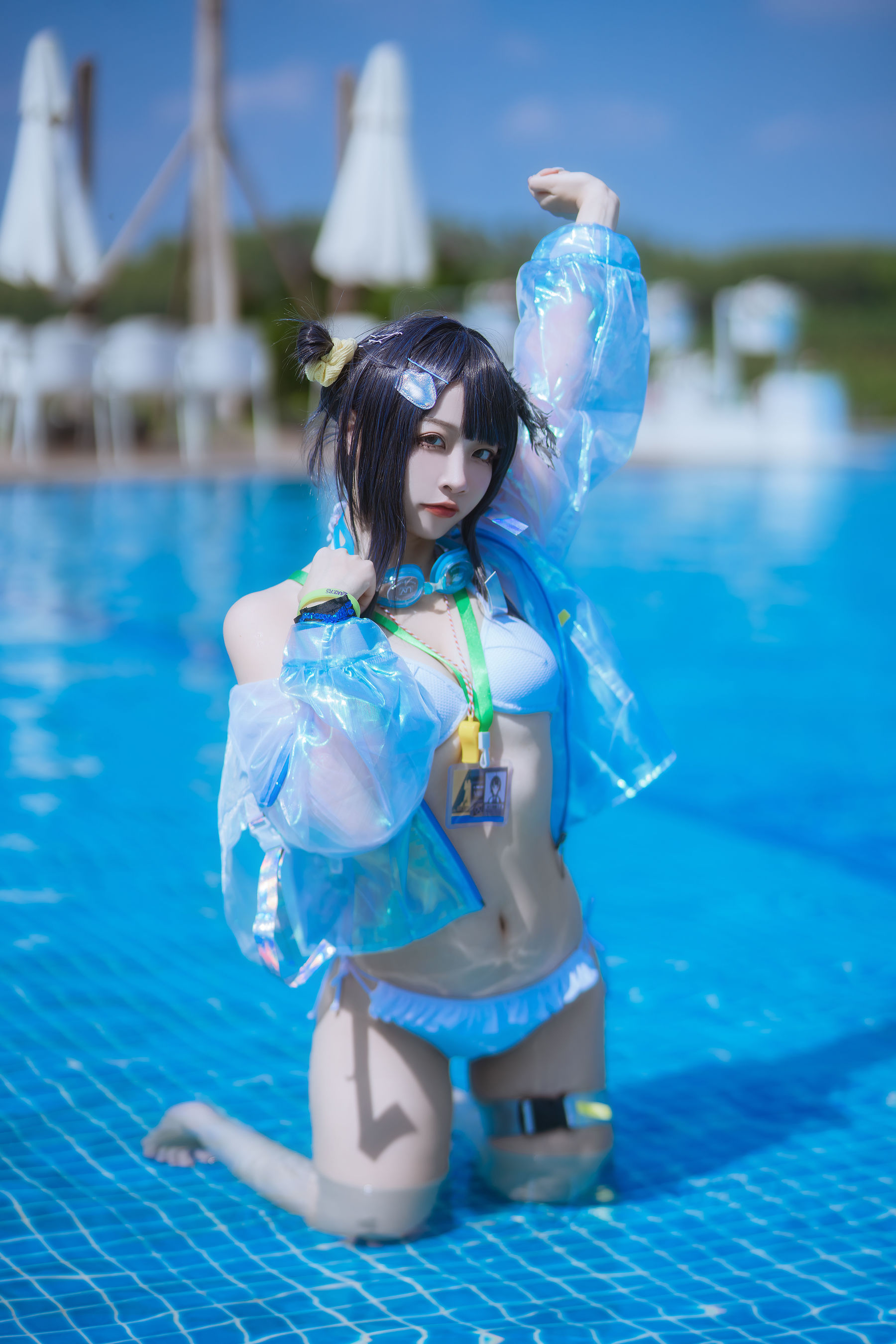人气Coser 二佐Nisa - 泰拉夏日纪事 方舟羽毛笔泳装