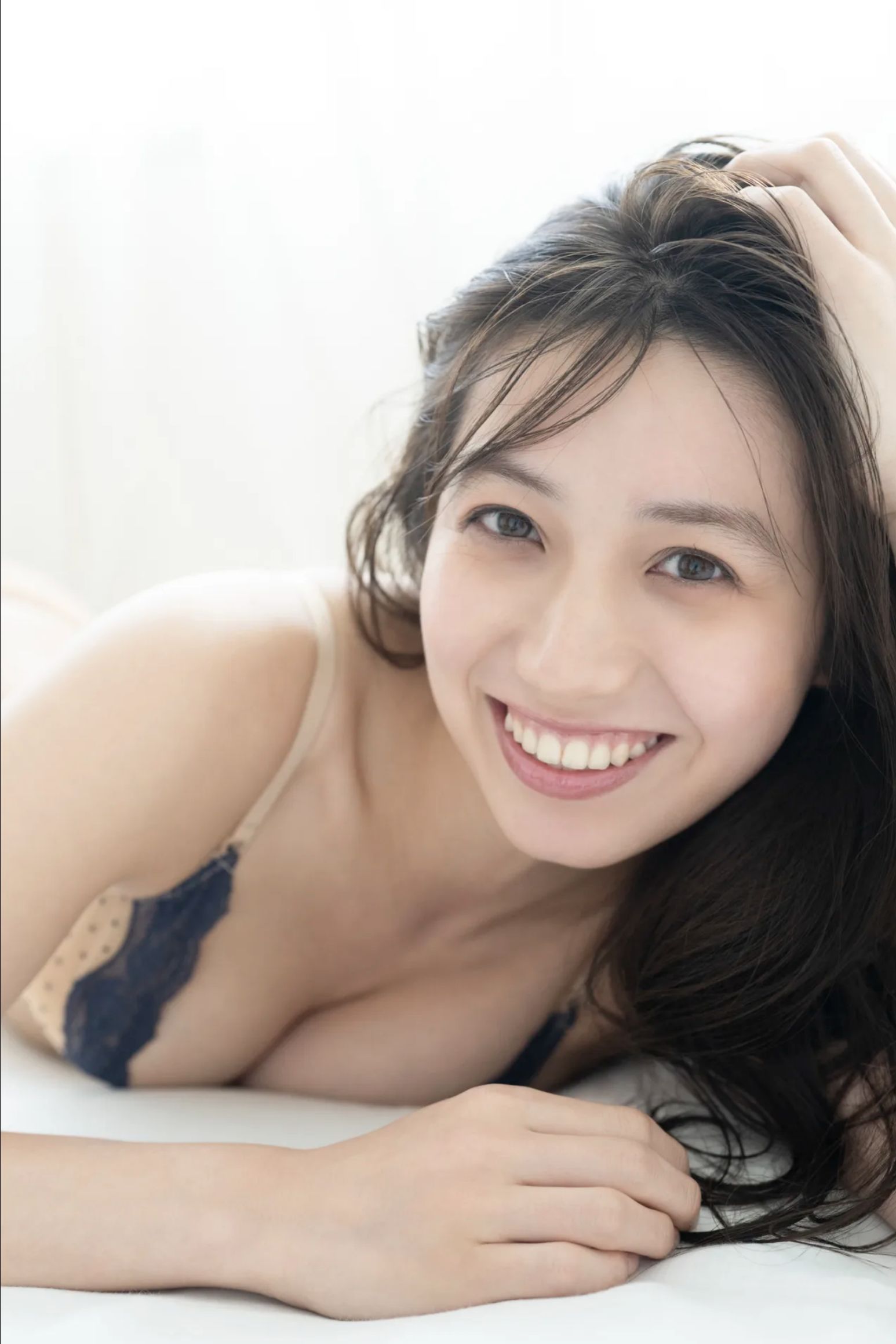 佐藤あいり 『艶めく素肌 vol.1』